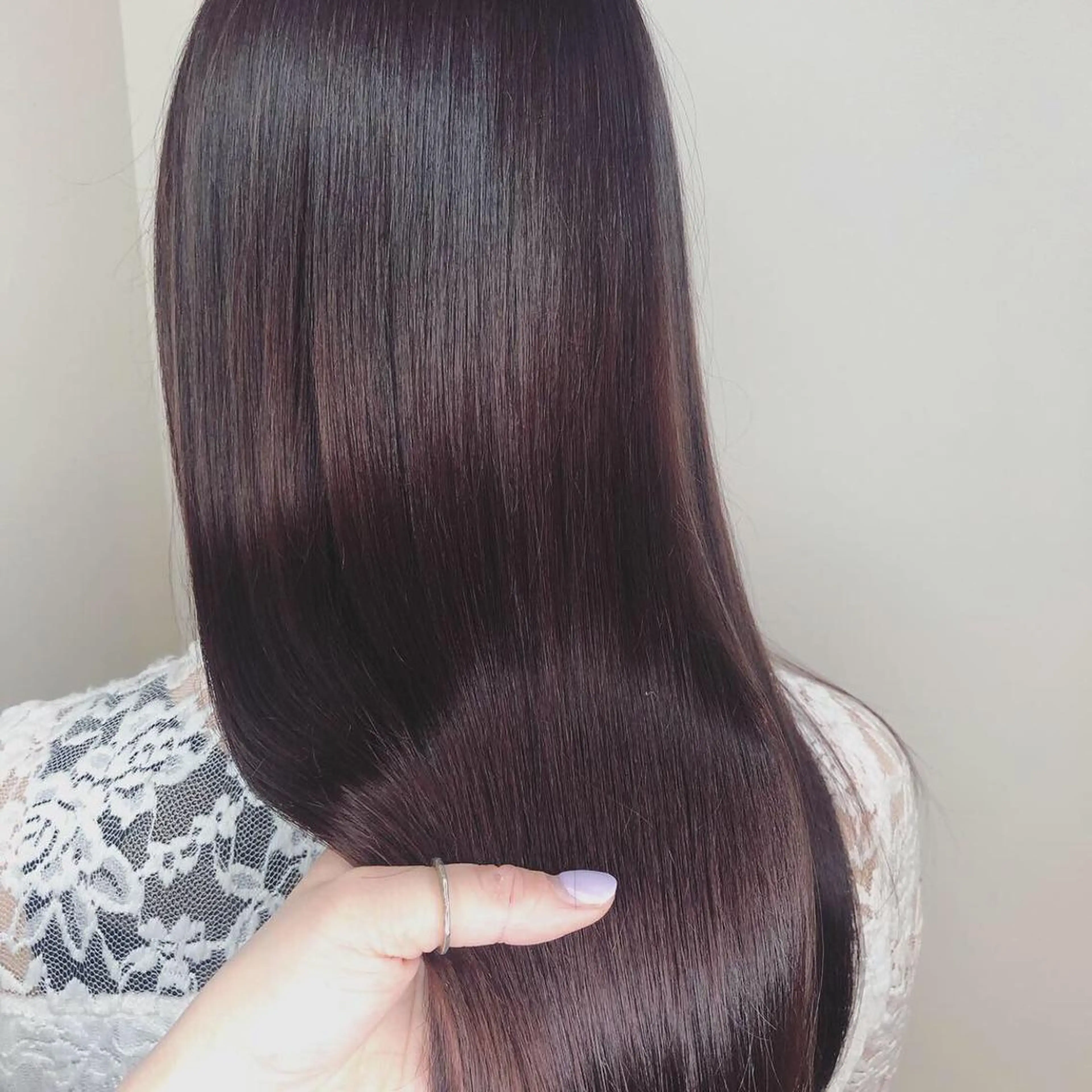 ロング カラー ウルフカット/吉村 桃子のヘアスタイル