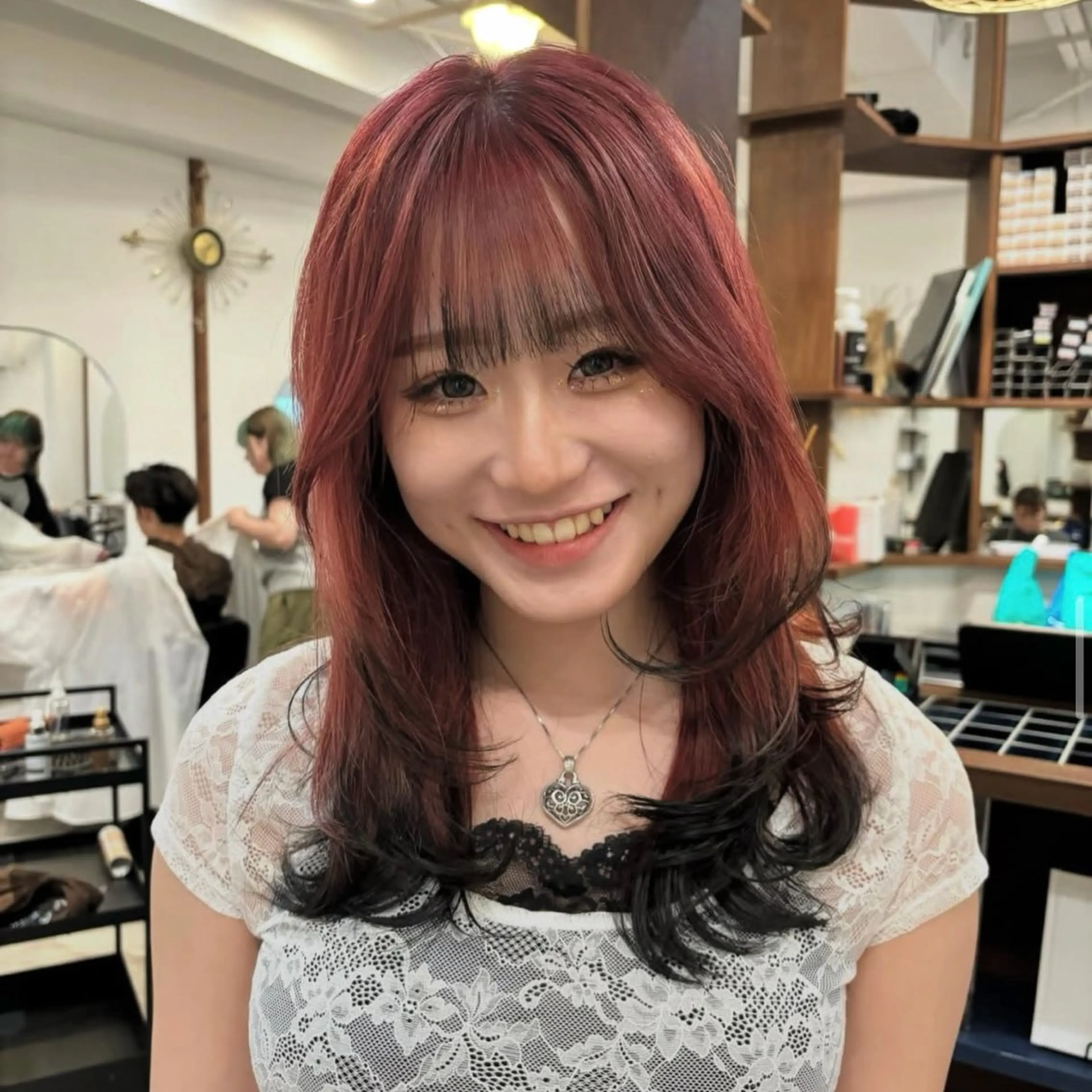 🎨☆*:デザインルーツカラー:*☆🎨【ケアブリーチ（リタッチも可）➕カラー】（学生様ロング料金なし）の写真