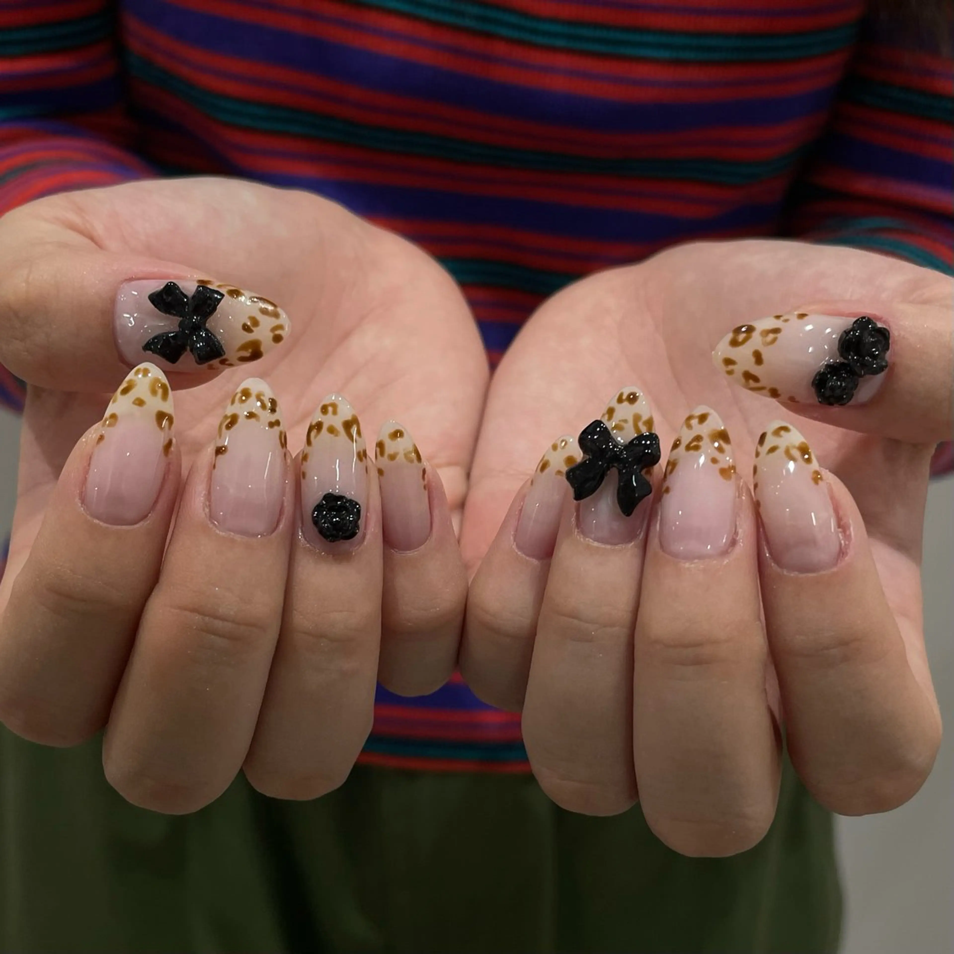 ネイル アニマル柄 フレンチネイル ハンドネイル GO TODAY 吉祥寺Glint所属・うの 韓国ﾈｲﾙ໒꒱⋆⭒˚のネイルデザイン