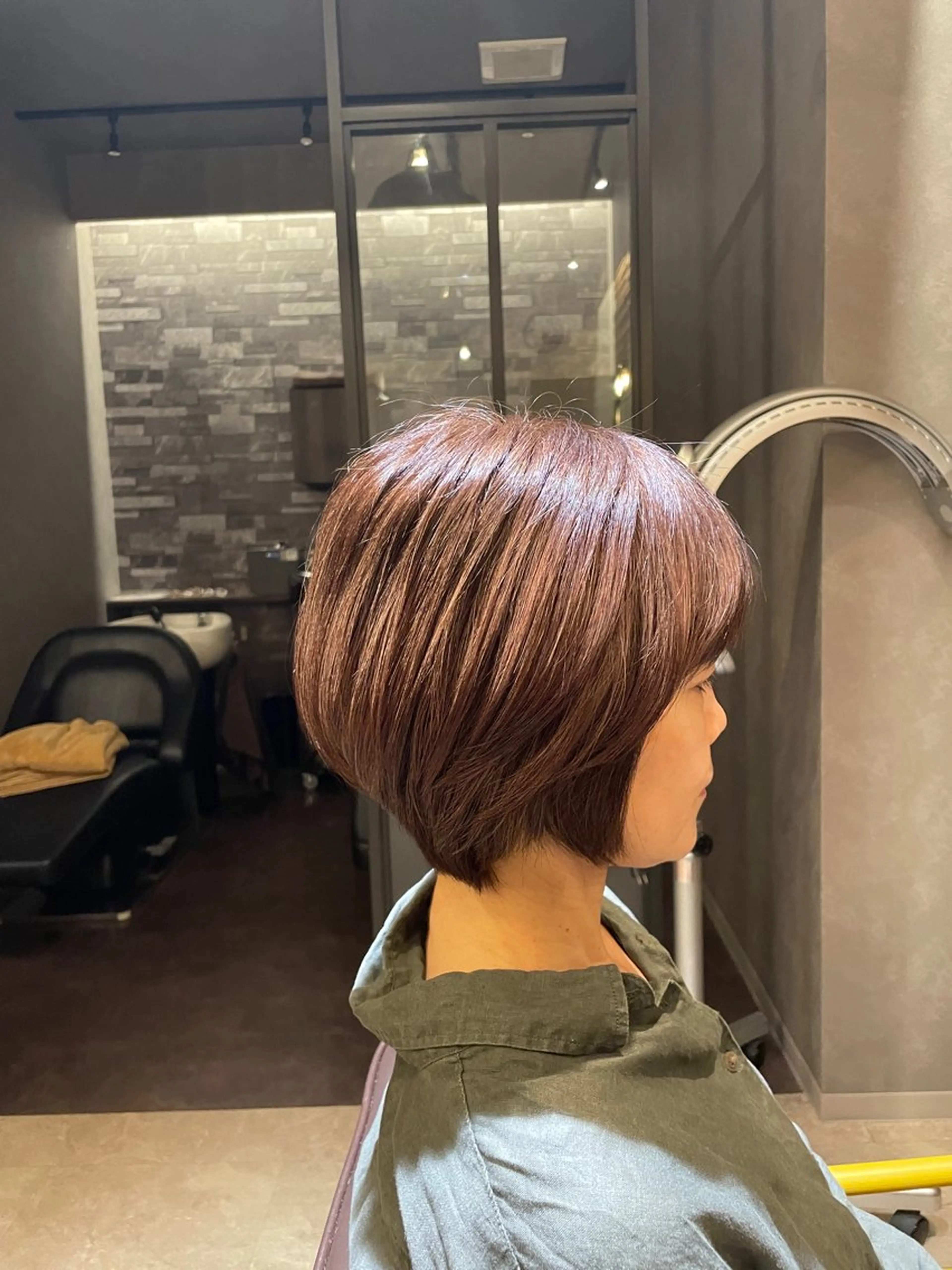 ショート CAROS　atelier所属・安倍 辰哉のヘアスタイル