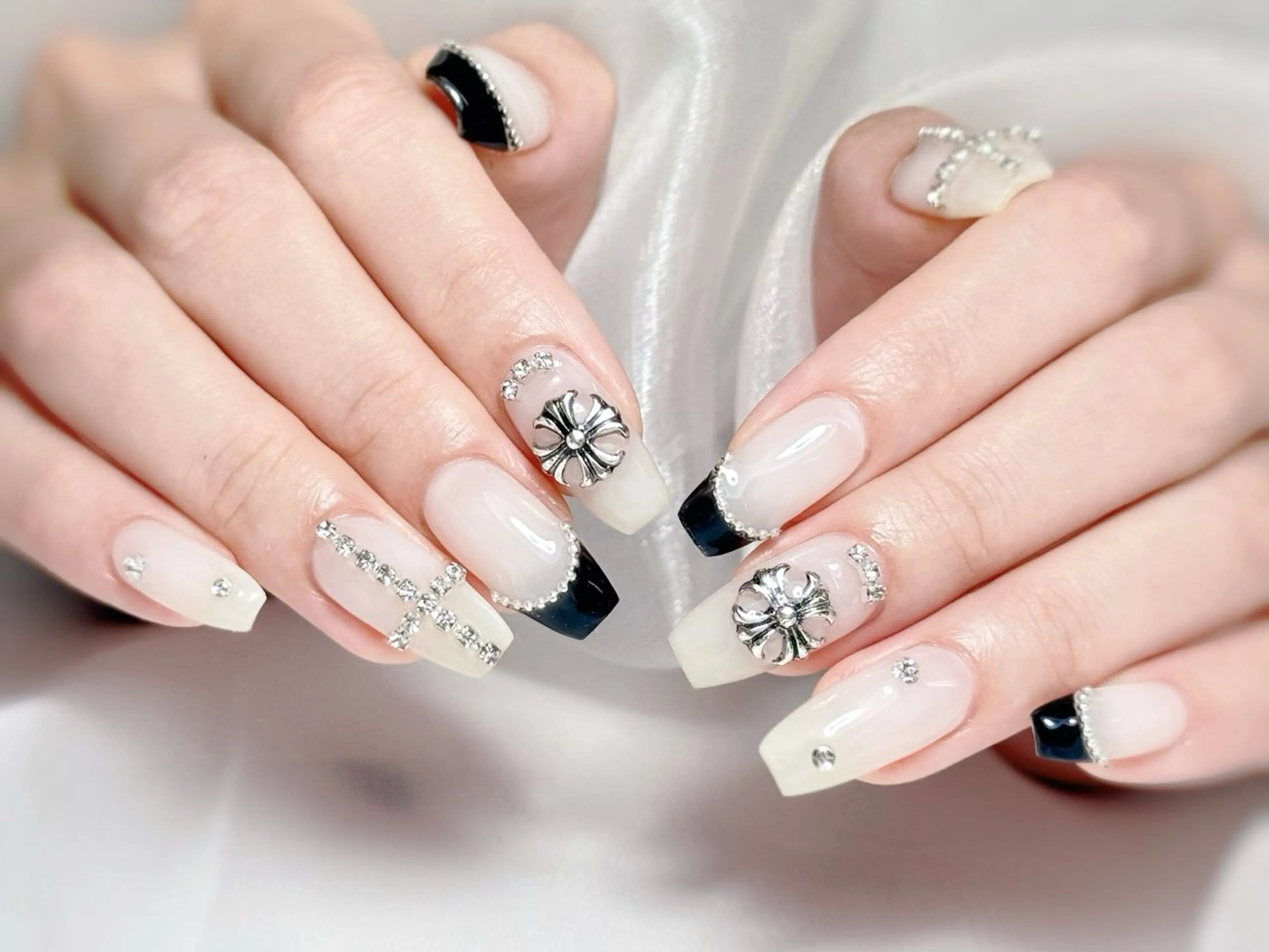 ネイル ハンドネイル Rin 🍭のネイルデザイン