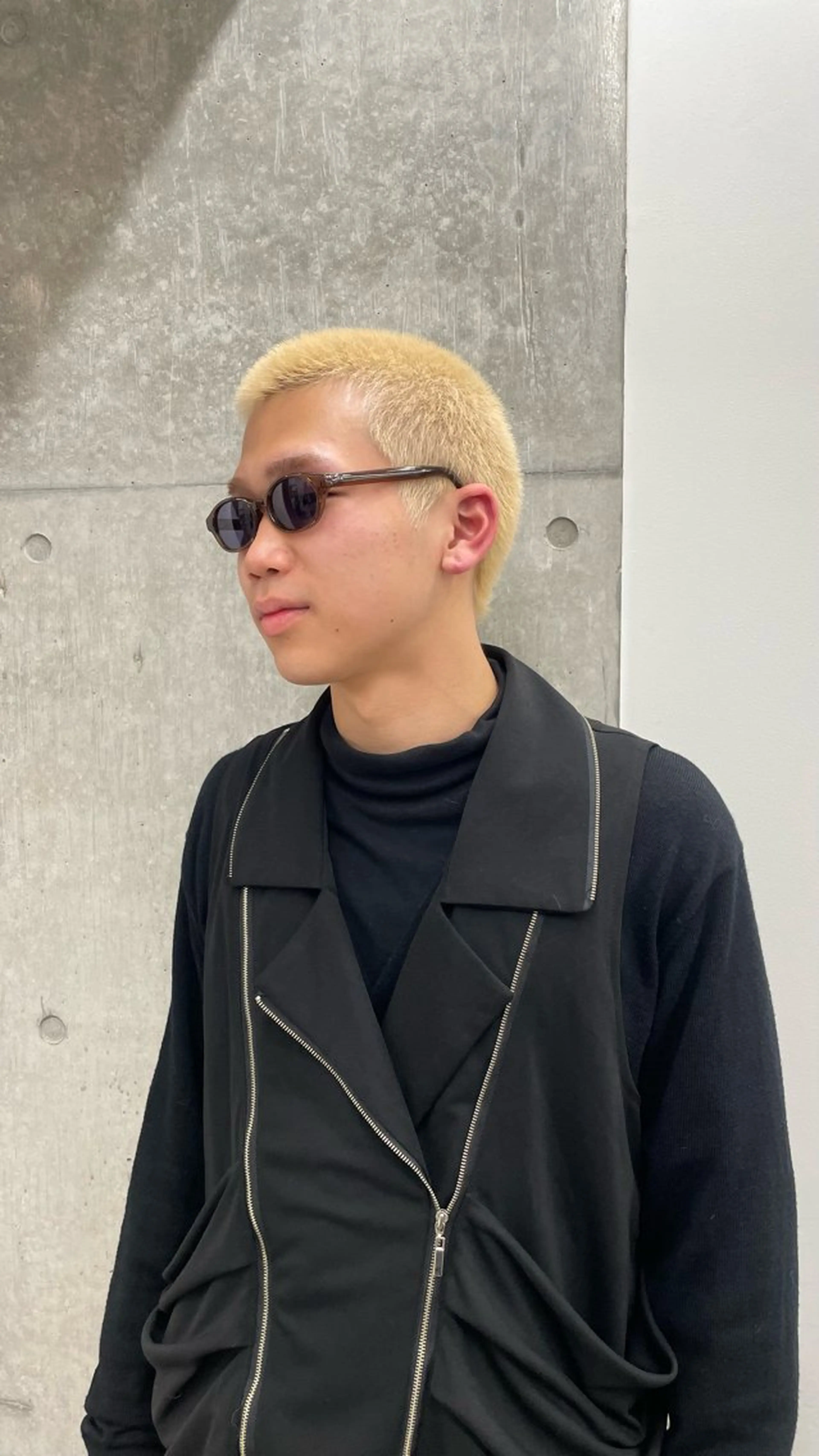 カラー メンズ メンズブリーチ メンズハイトーン ベージュカラー ブリーチ ダブルカラー ヘアカラー cinq所属・ハイトーンカラー/ sorane♥️のヘアスタイル