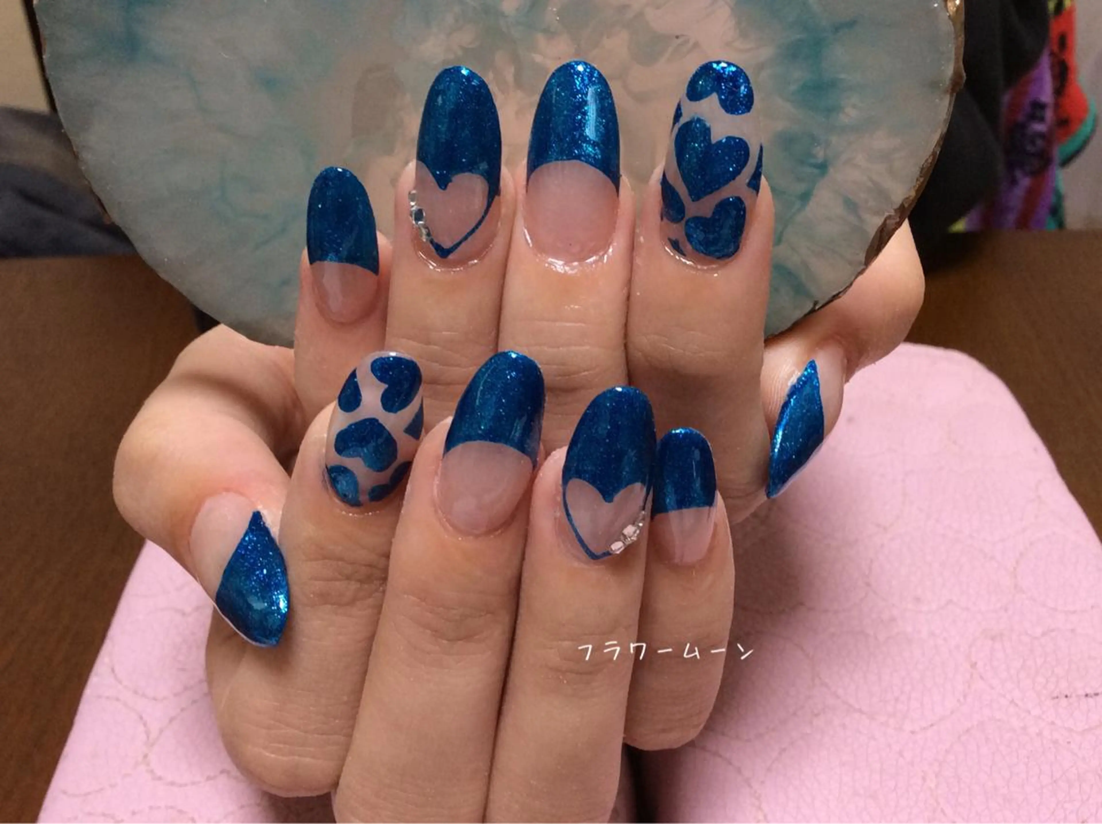 ネイル フラワー ムーンのネイルデザイン