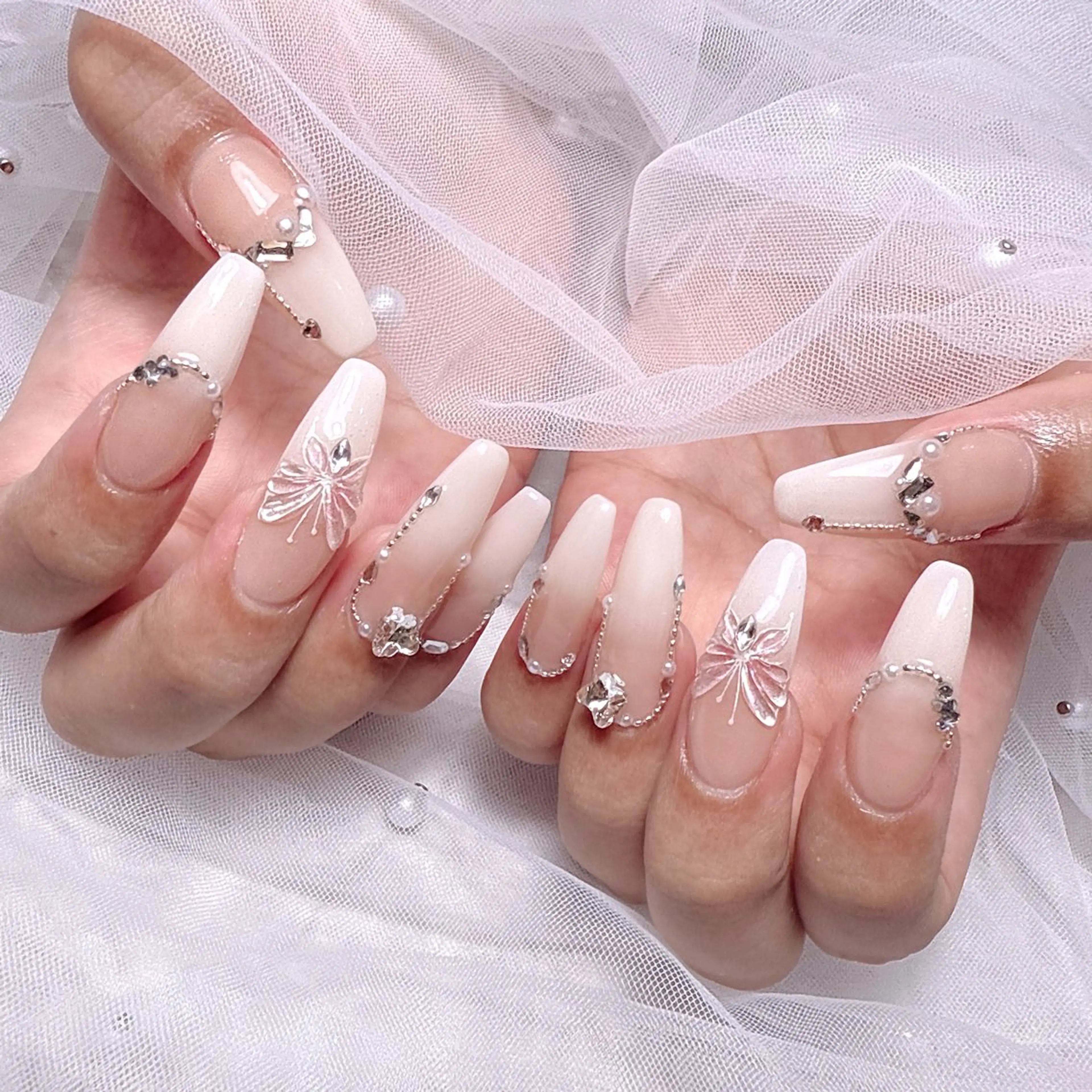 ネイル ハンドネイル ネイルサロン Cherie muのネイルデザイン