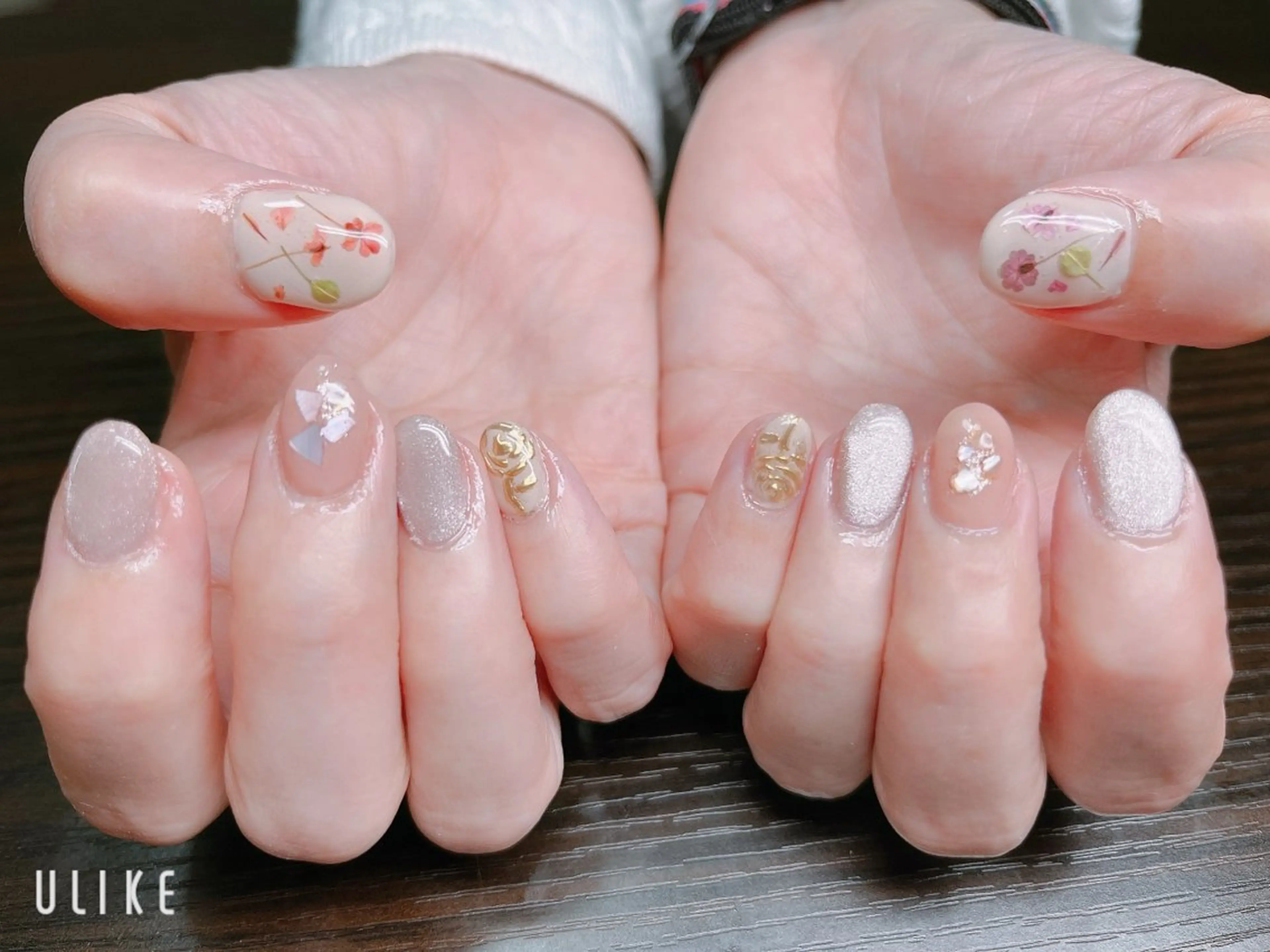 ネイル 杉山 千秋のネイルデザイン