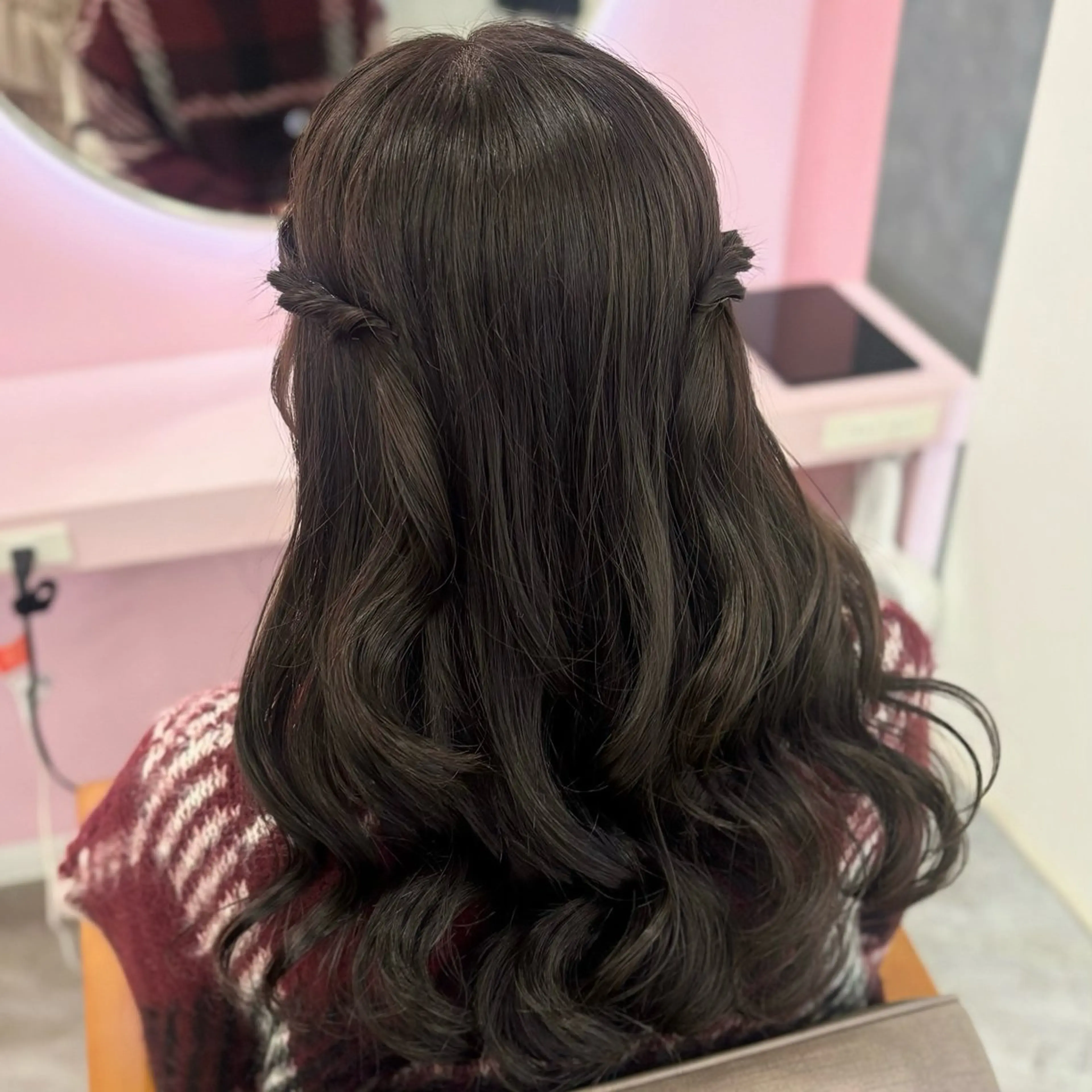 ロング ヘアセット 𝑴𝒊𝒌𝒖💝 透明感モテカラーのヘアスタイル