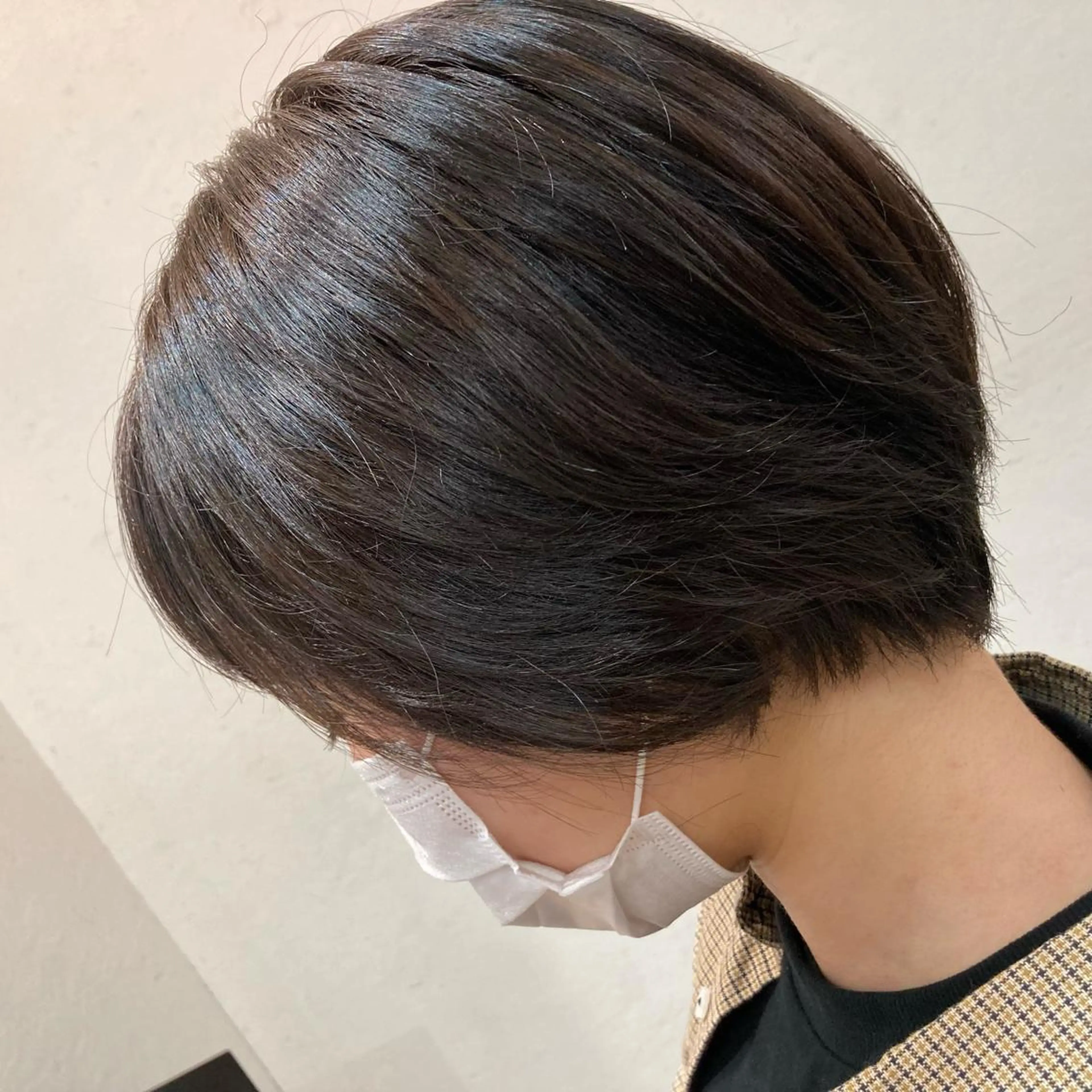 ショート カラー 渡辺 優のヘアスタイル