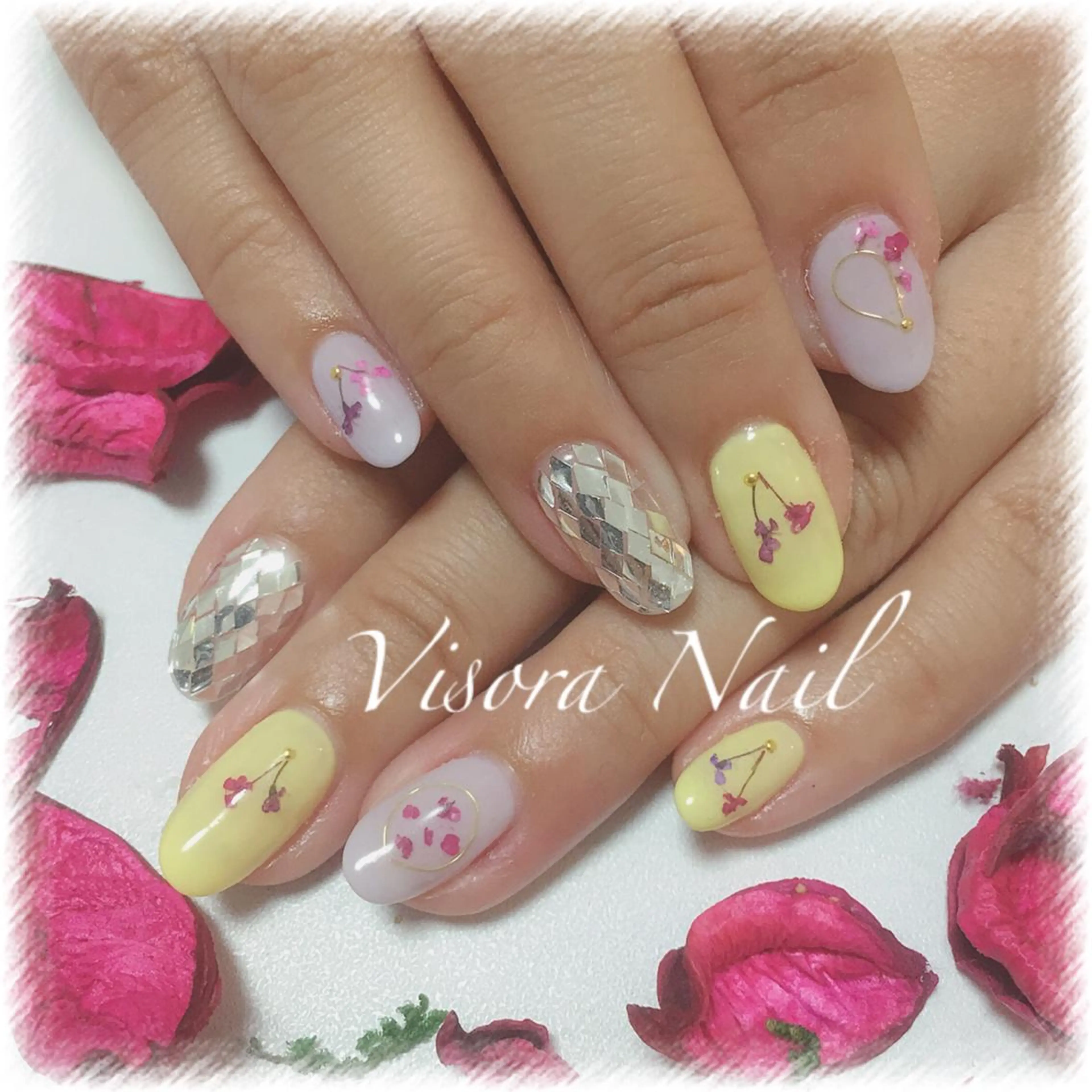 ネイル 美SORA ～ｳﾞｨｿﾗ～のネイルデザイン