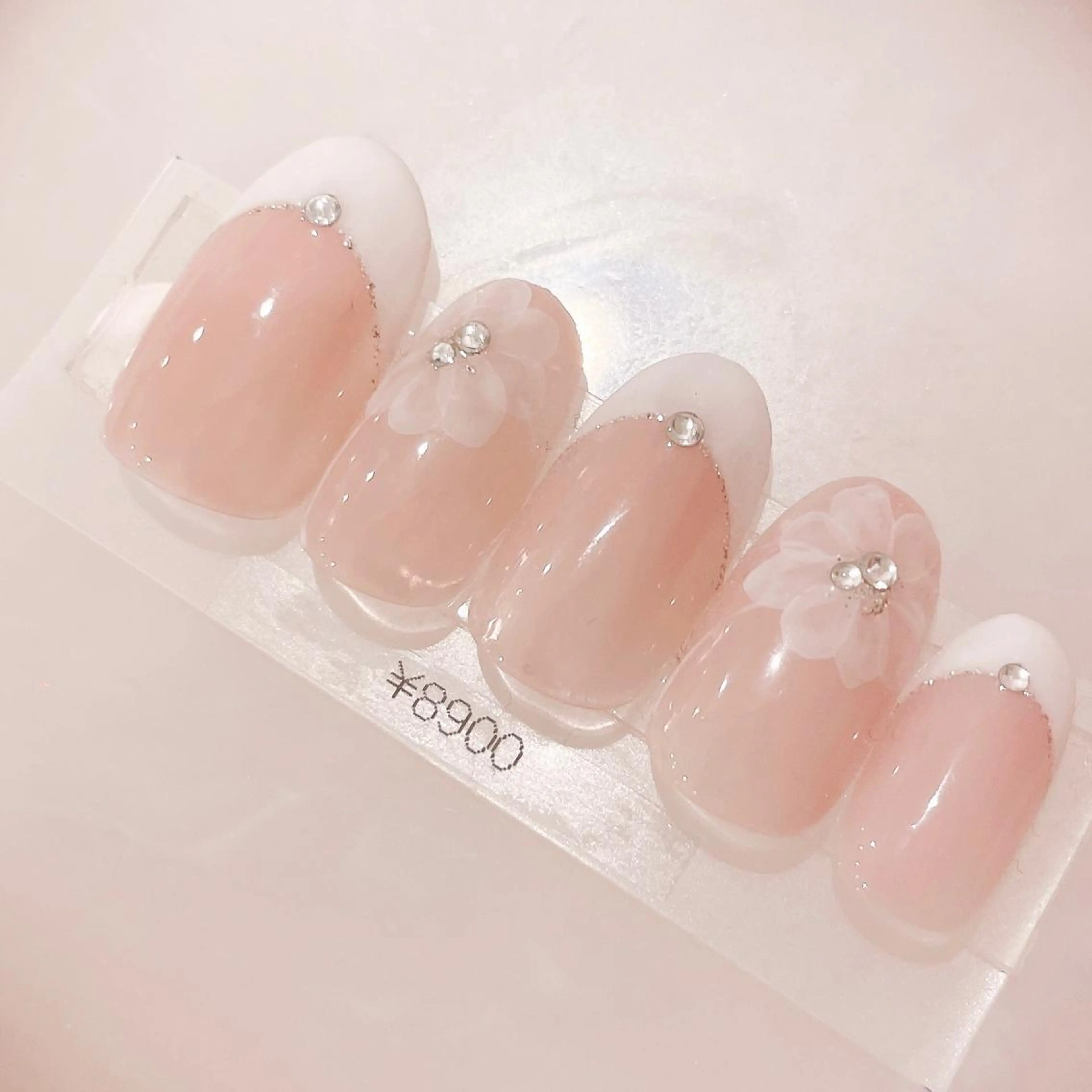 ネイル フラワーネイル フレンチネイル ブライダルネイル ハンドネイル CHIARA nailsのネイルデザイン