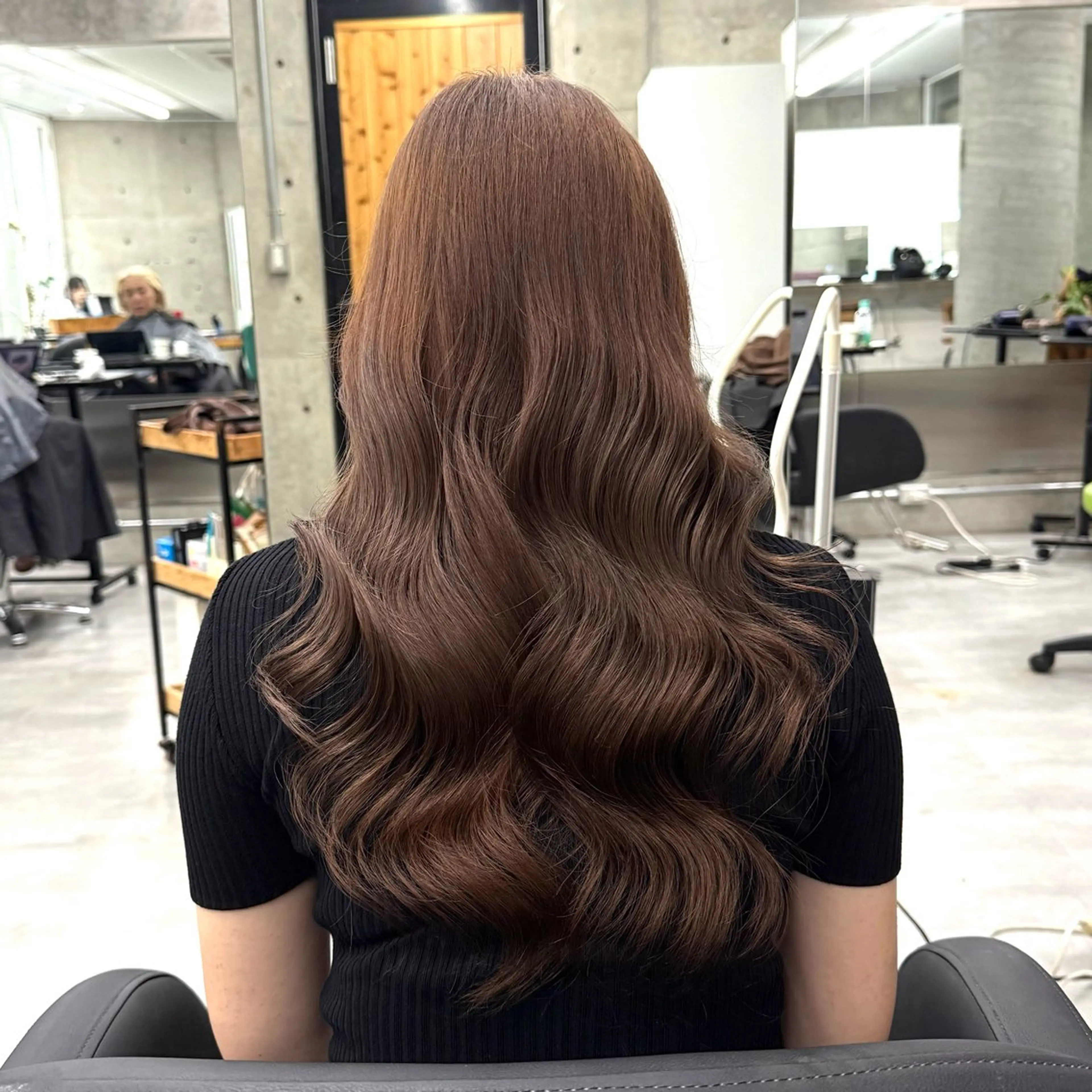 ロング カラー ブリーチ トリートメント ヘアカラー Welring hair salon所属・Runa/大人 かわいいハイトーンのヘアスタイル