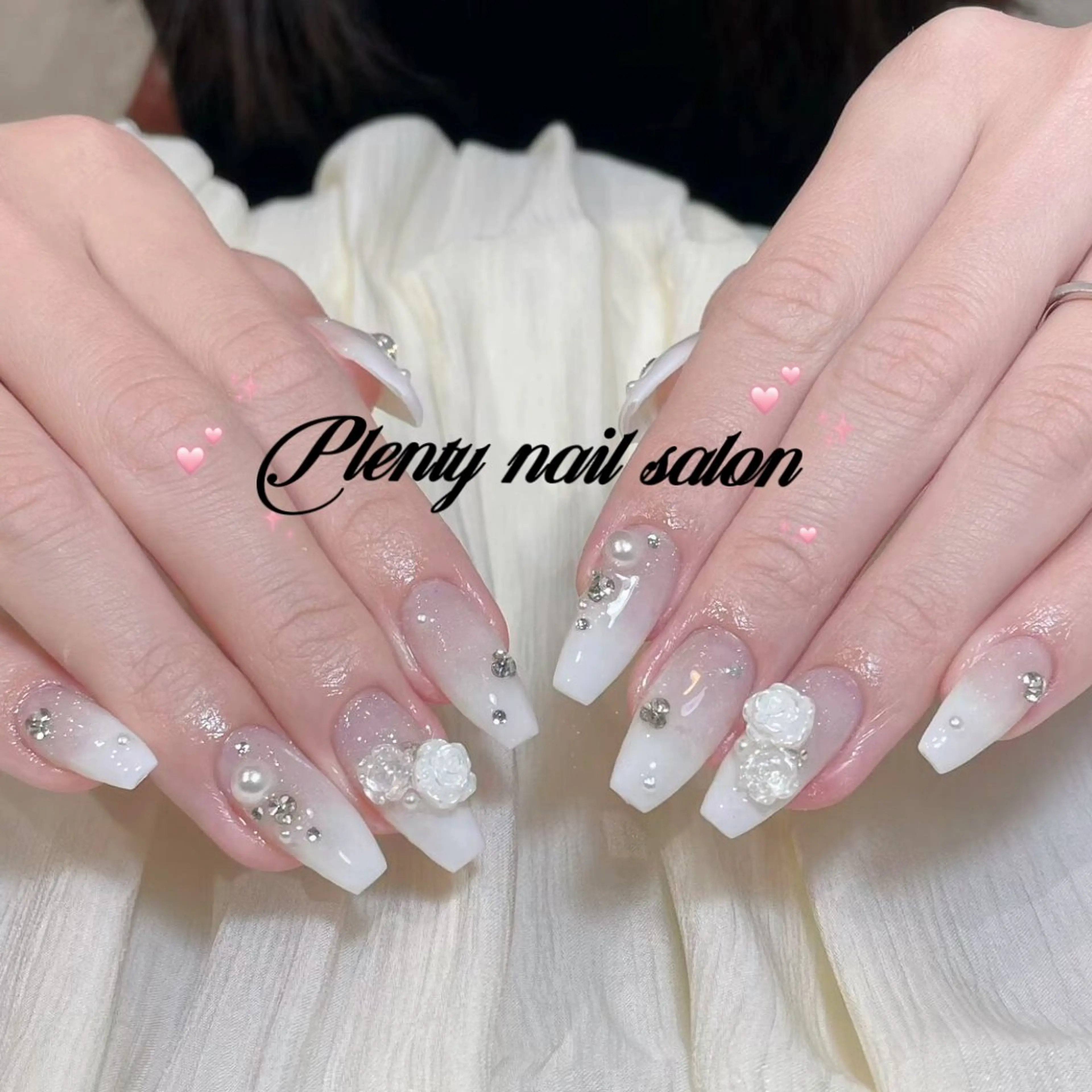 ネイル アートネイル オーロラネイル キラキラネイル 韓国ネイル マグネットネイル ハンドネイル ハンドケア DIAMOND 💞のネイルデザイン