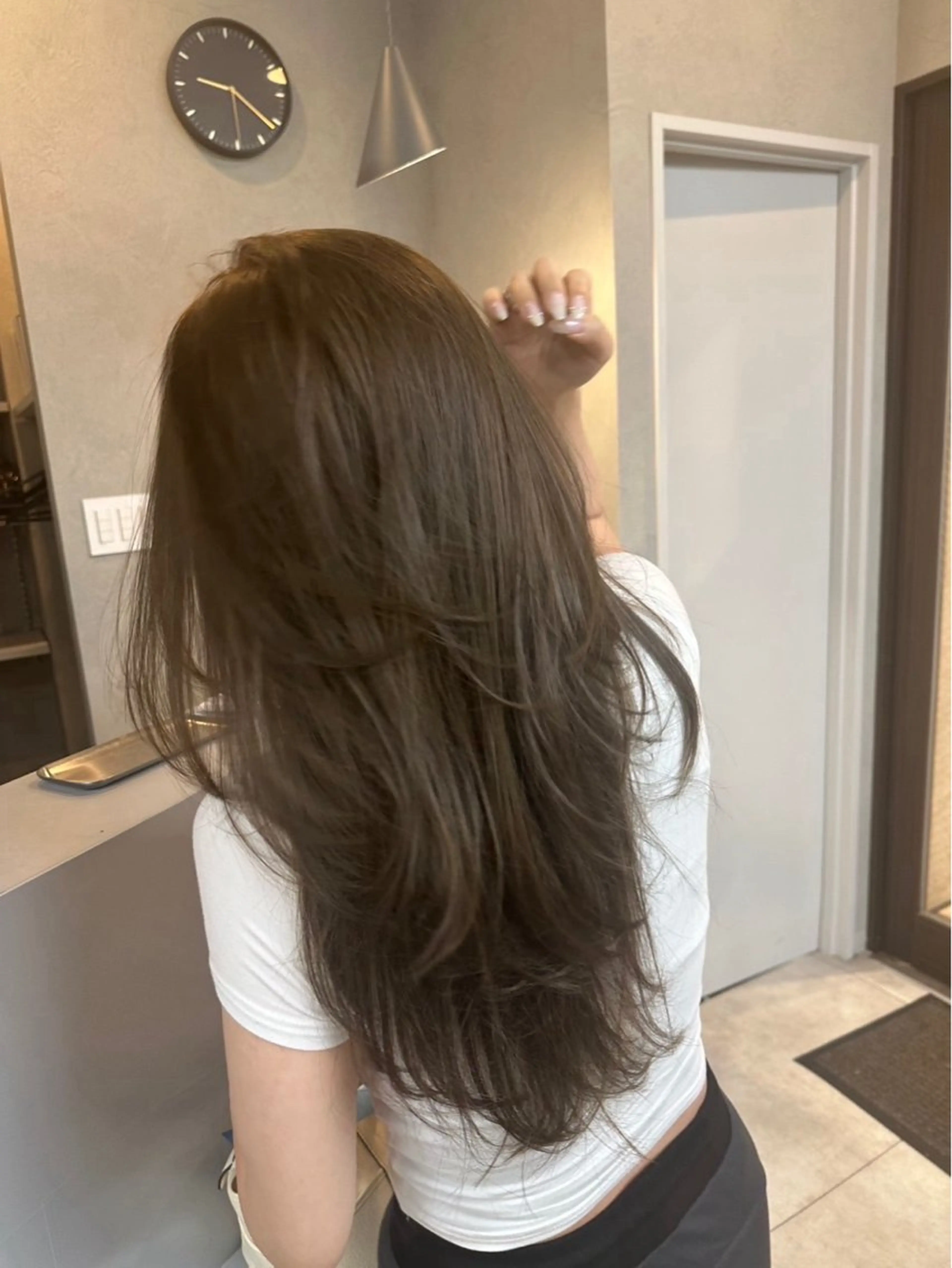 ロング レイヤーカット カット ヘアカラー トリートメント りおん レイヤー/ベージュのヘアスタイル