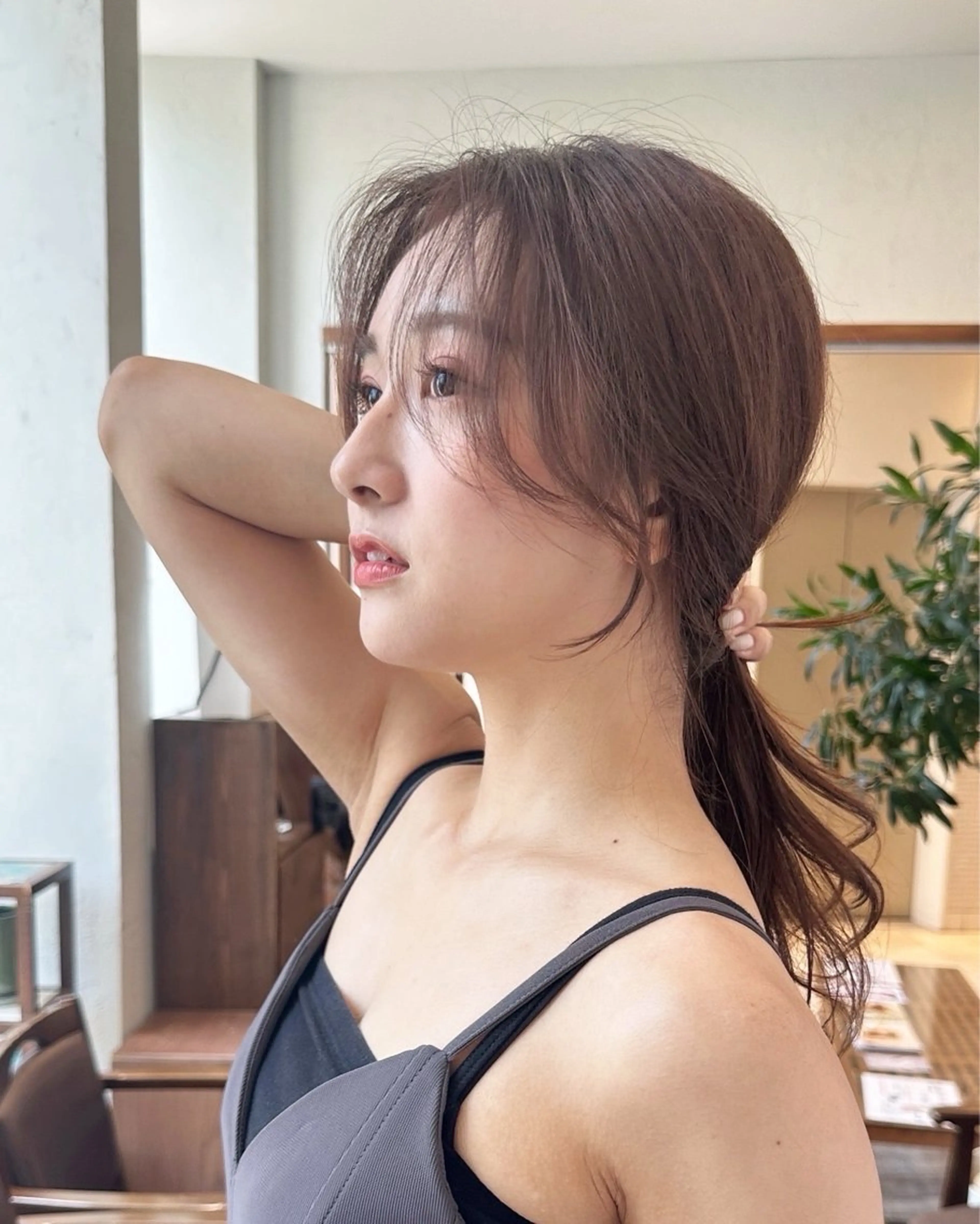 ミディアム カラー ベージュカラー カット ヘアカラー Aura所属・丸山 心 / 艶カラーのヘアスタイル