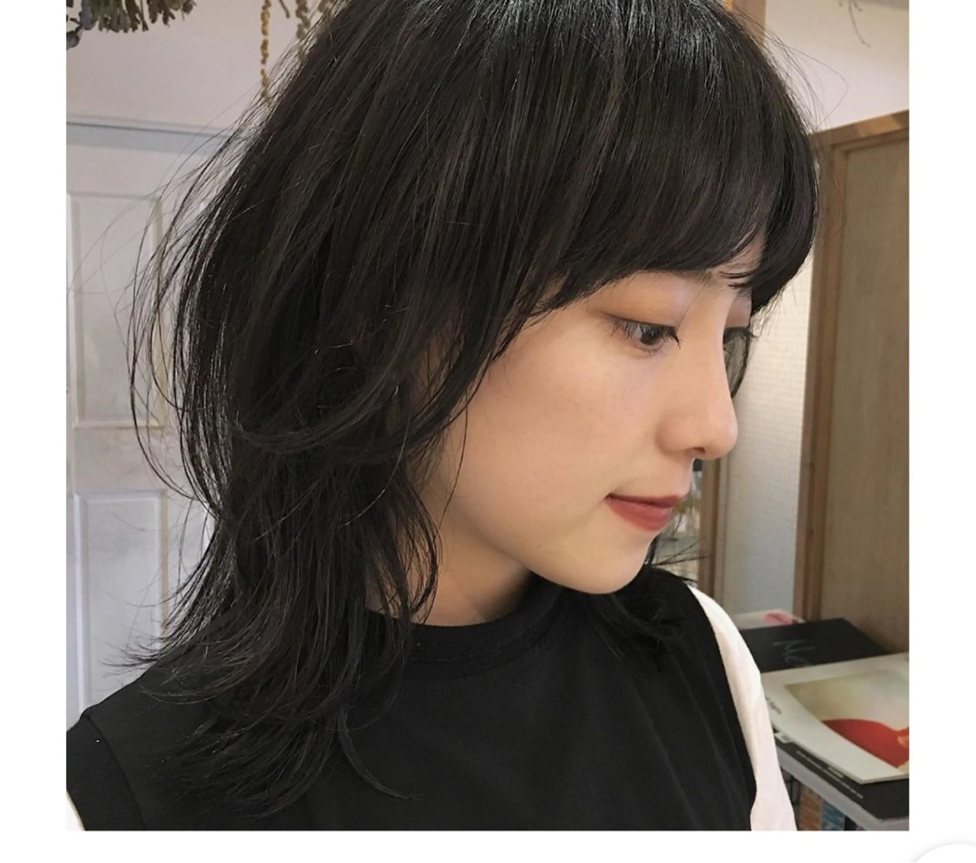 ミディアム 未 来カットモデル無料のヘアスタイル