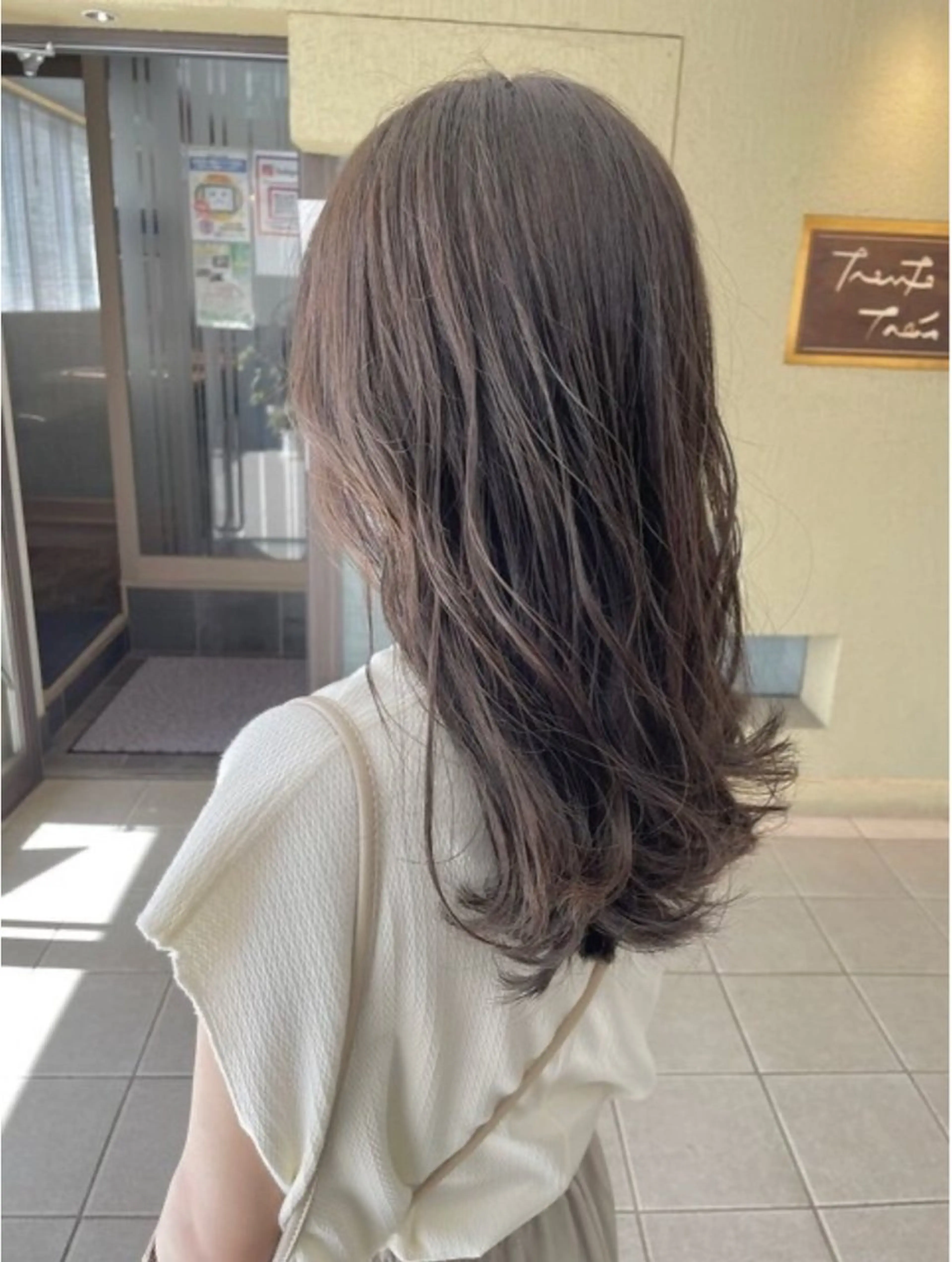 ロング eMir... 武蔵小杉所属・新舘 怜奈のヘアスタイル