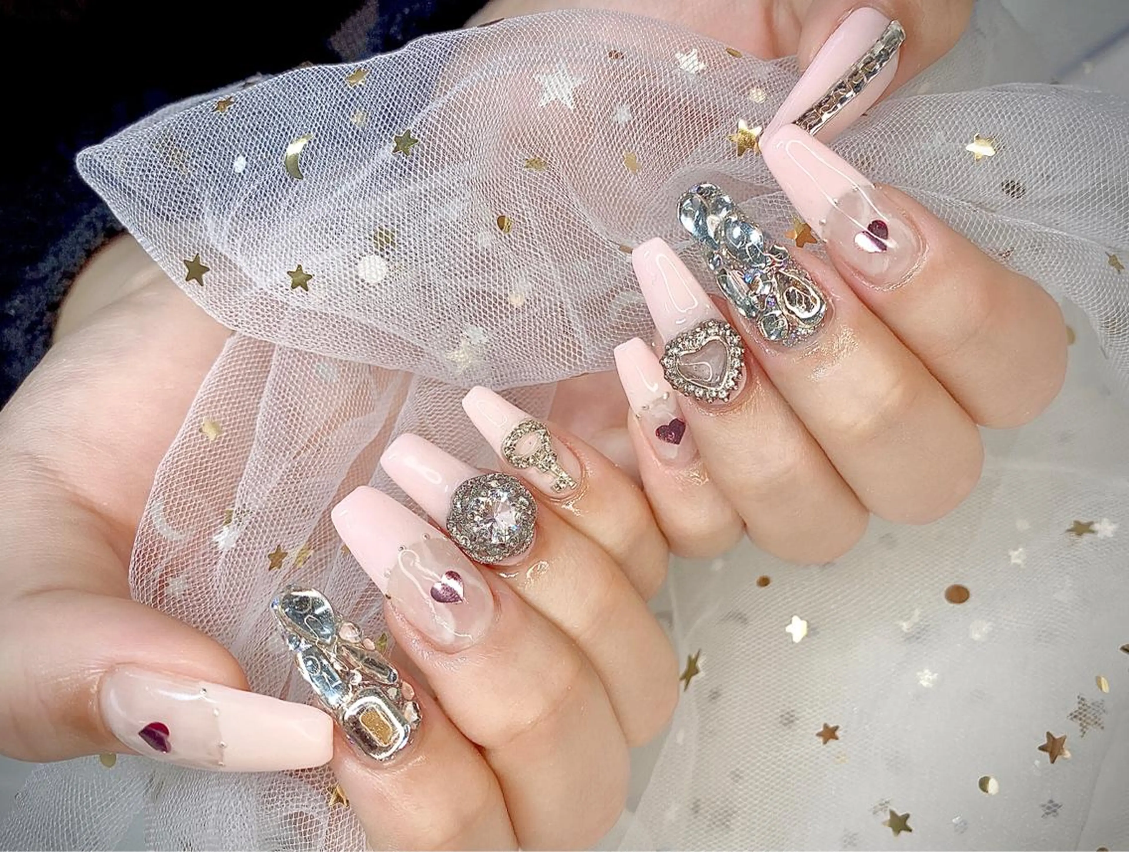 ネイル I-nailロング /ワンホン/キラキラのネイルデザイン