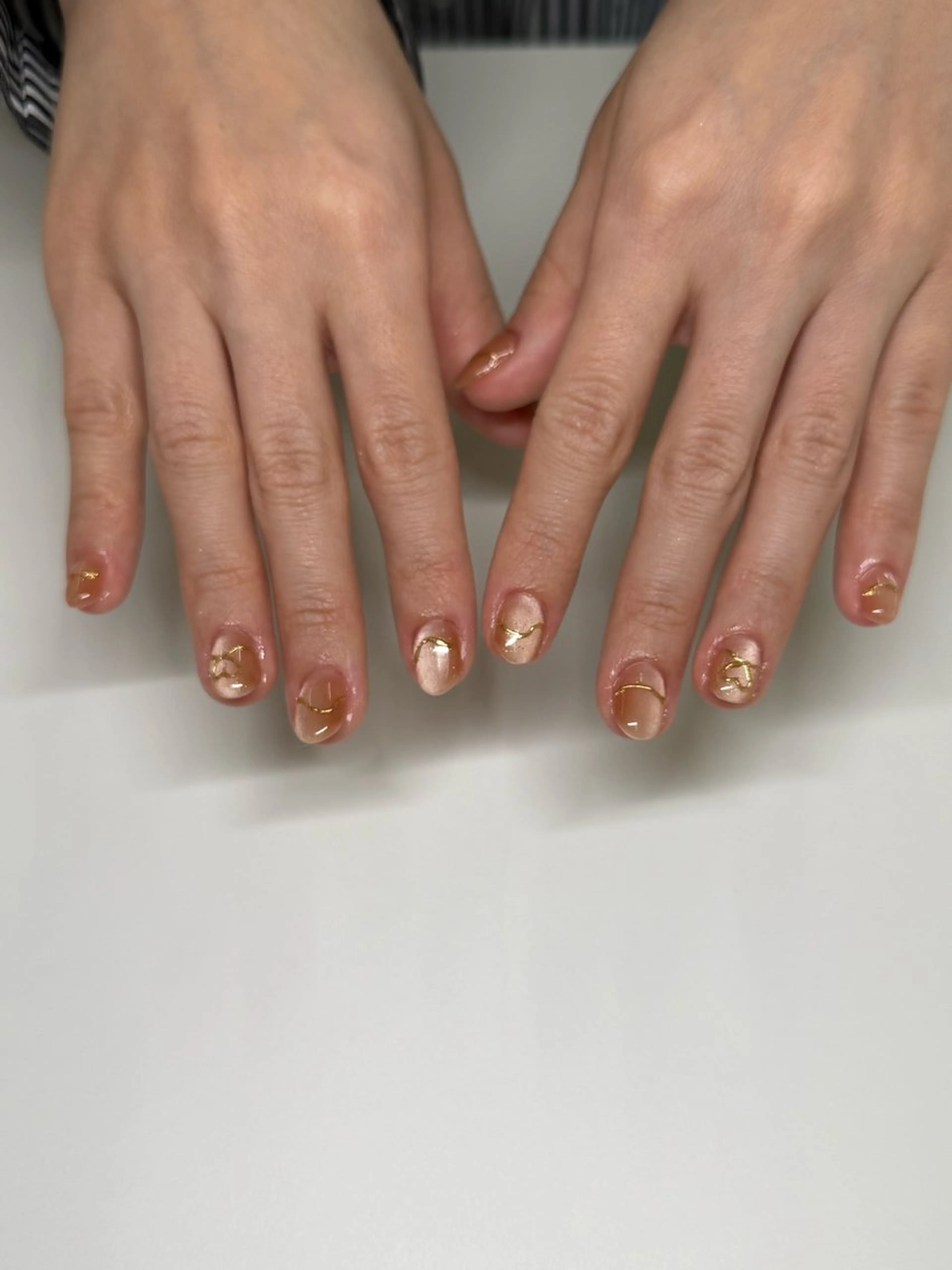 ネイル マグネットネイル ミラーネイル オフィスネイル デ・アイム「nail salon MIMIPARUN」所属・ナリス化粧品 MIMIPARUNのネイルデザイン