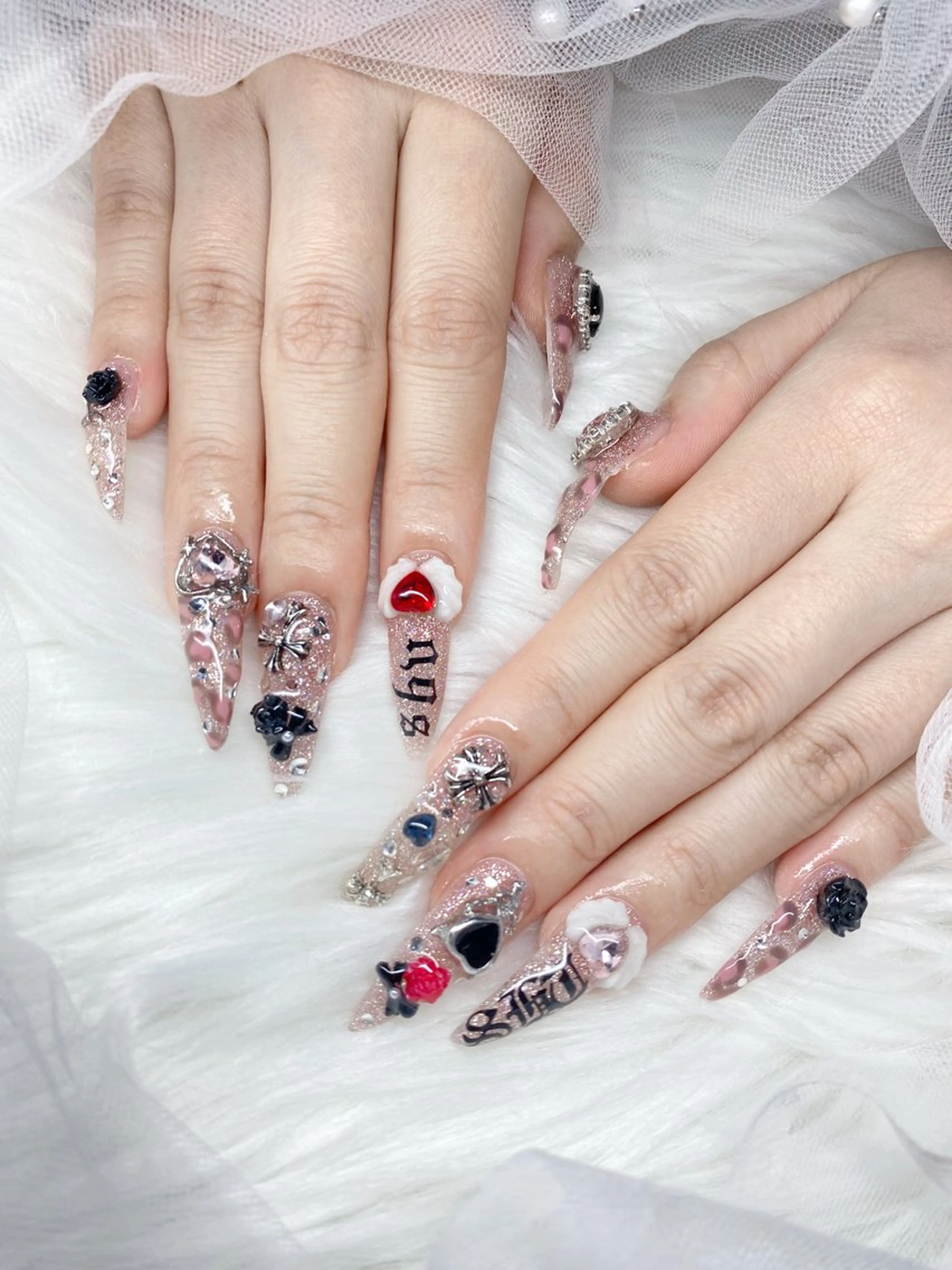 ネイル ハンドネイル Yudia tamakiのネイルデザイン