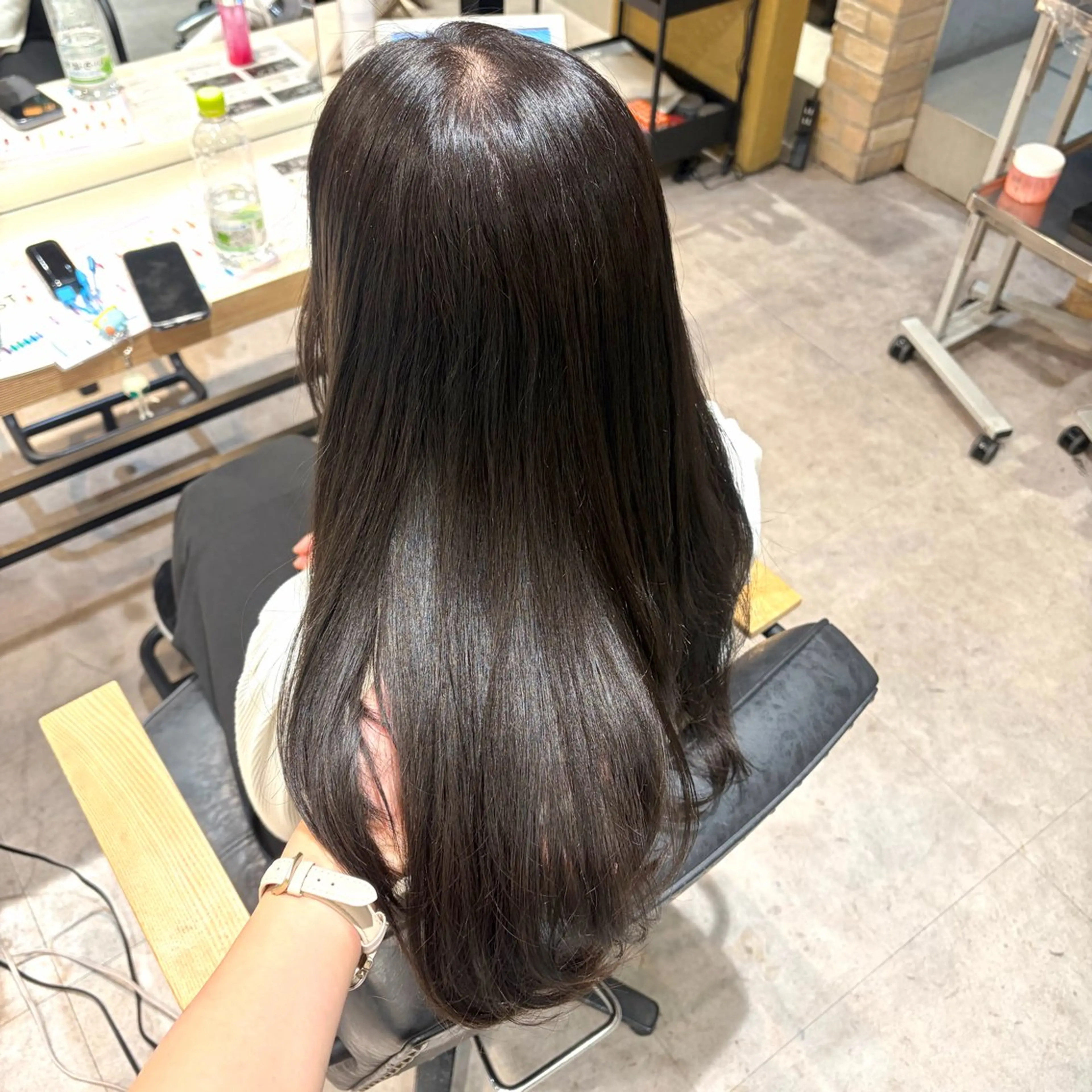 ロング カラー カット ヘアカラー レイヤー/手書きネイ ルCOCORO 🎀のネイルデザイン