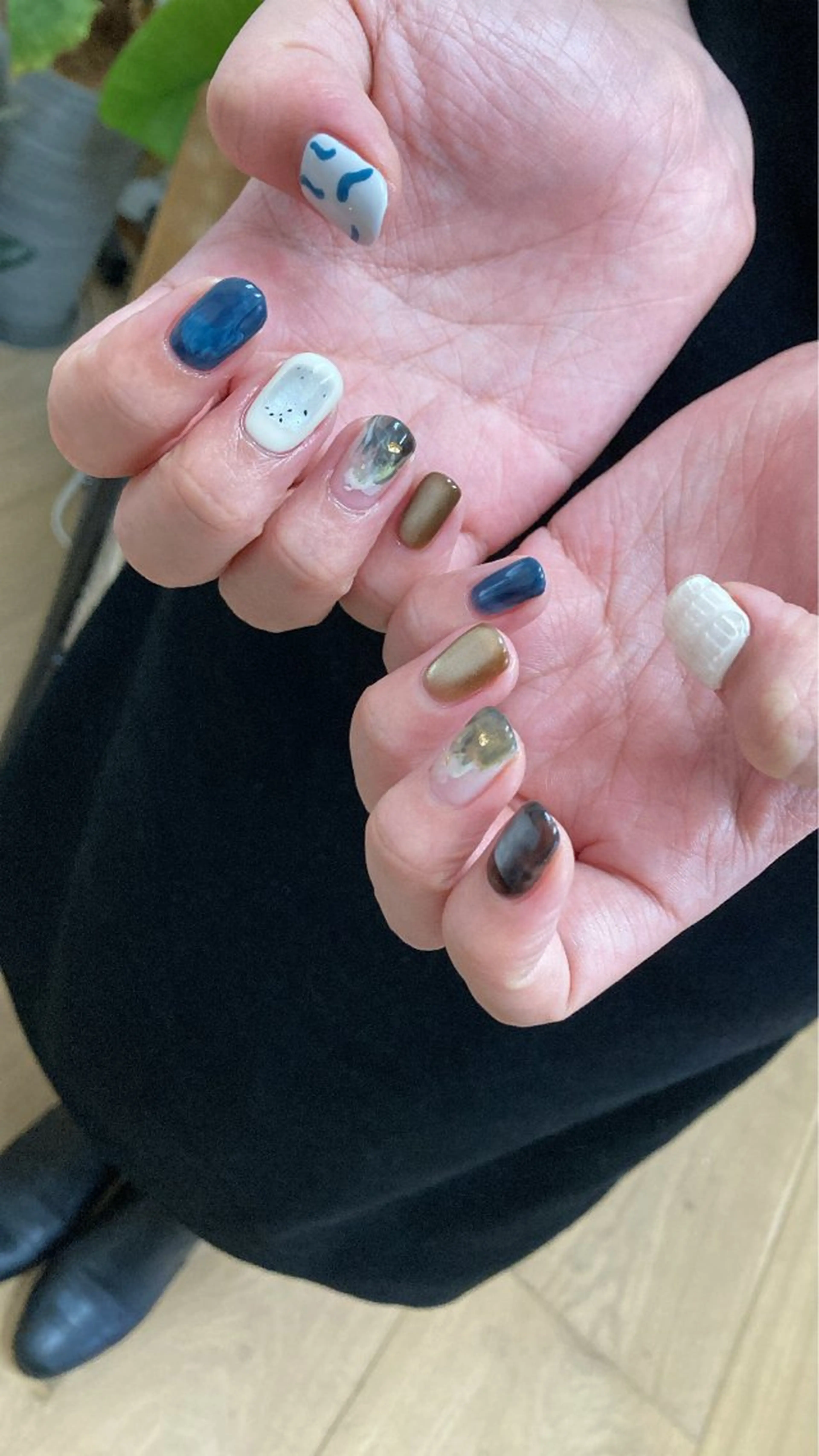 ネイル nailsalon　hue所属・小山 羽奈のネイルデザイン