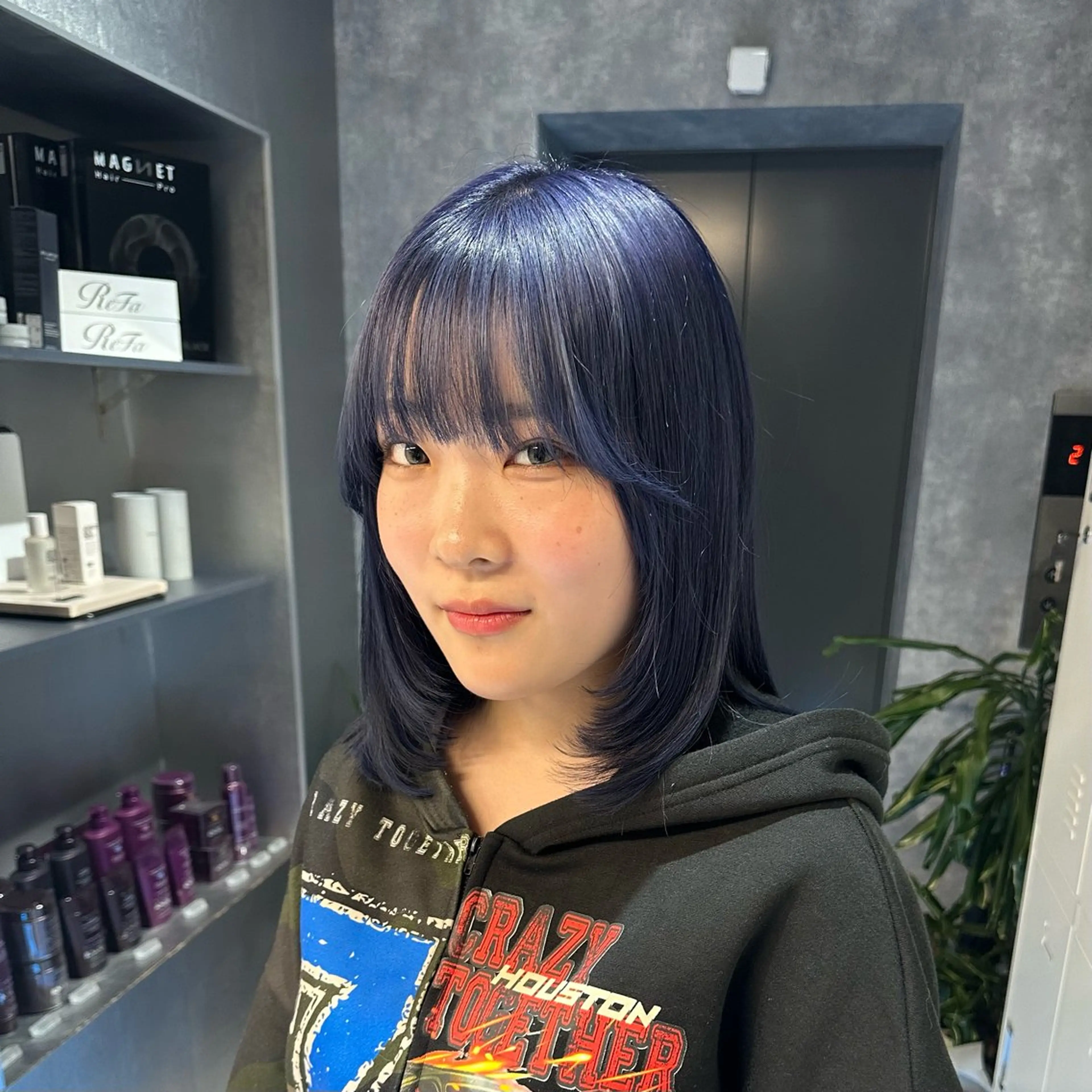 セミロング カラー ヘアカラー トリートメント 👑垢抜け韓国ヘア ハッシュカット唯澄のヘアスタイル