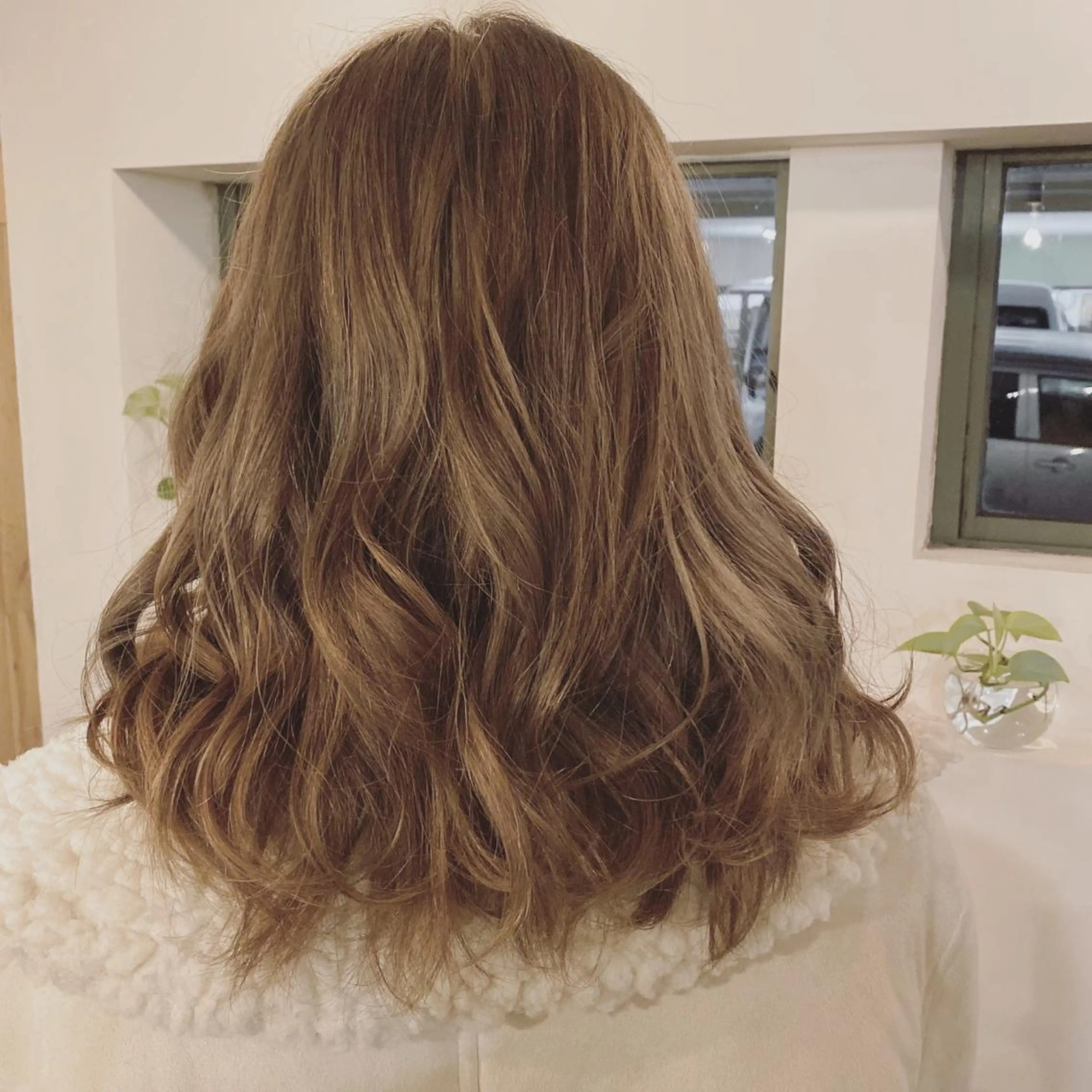 ミディアム ヘアカラー 近野 浩隆のヘアスタイル