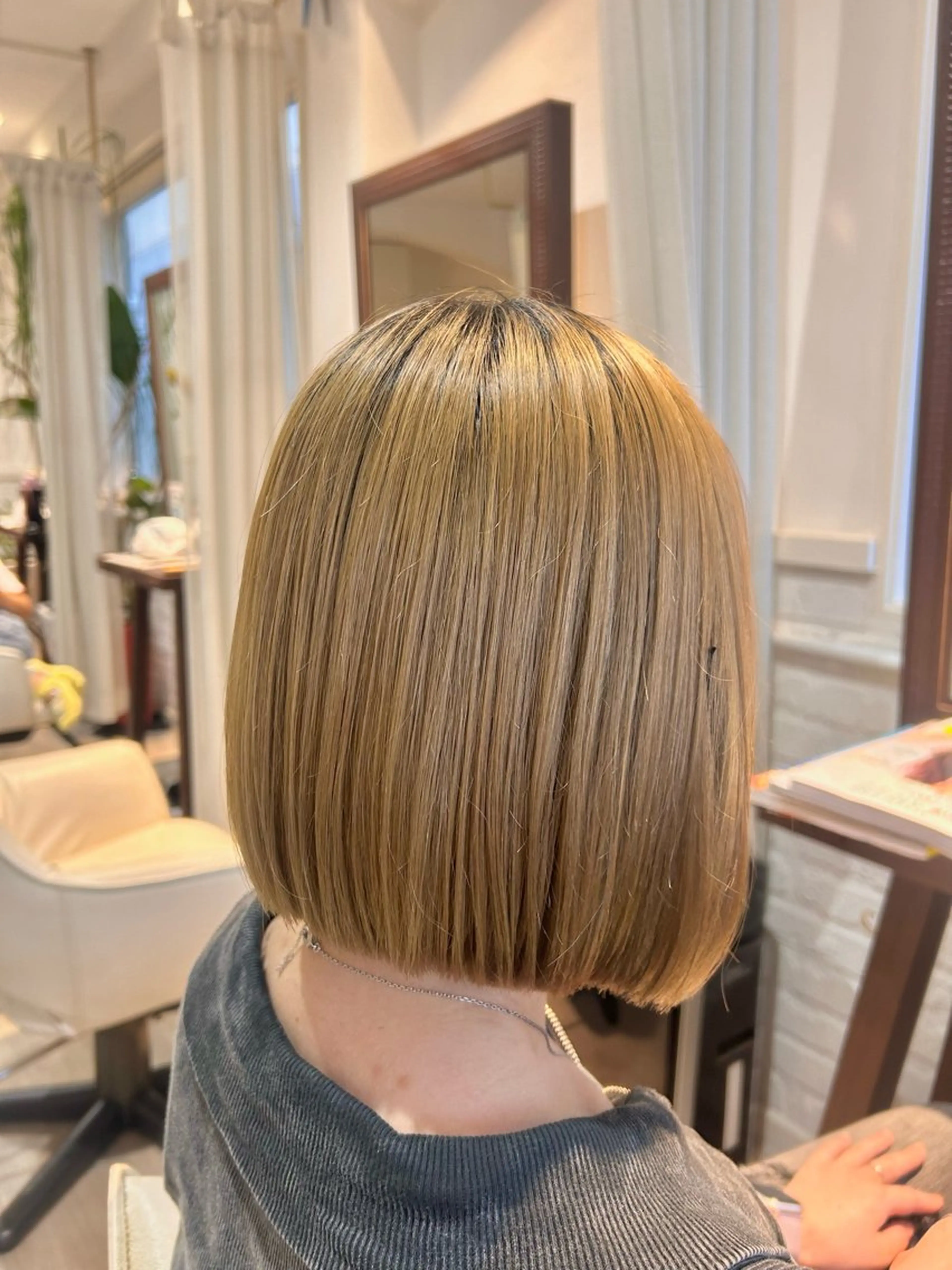 【大人可愛い×小顔効果】パツっとボブ or くびれレイヤーの写真