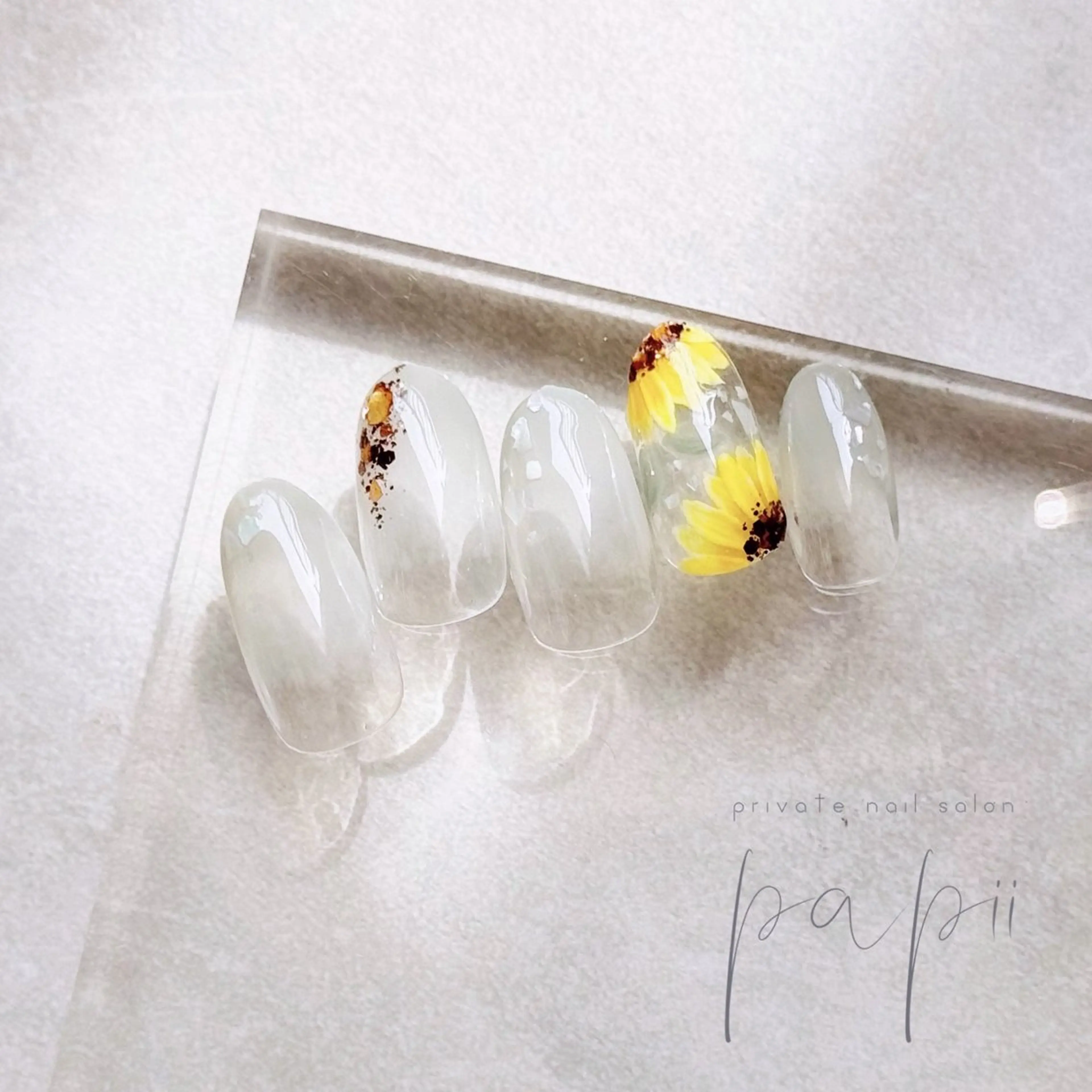 ネイル グラデーション シンプルネイル ハンドネイル private nail salon papii所属・papii☆ kurodaのネイルデザイン