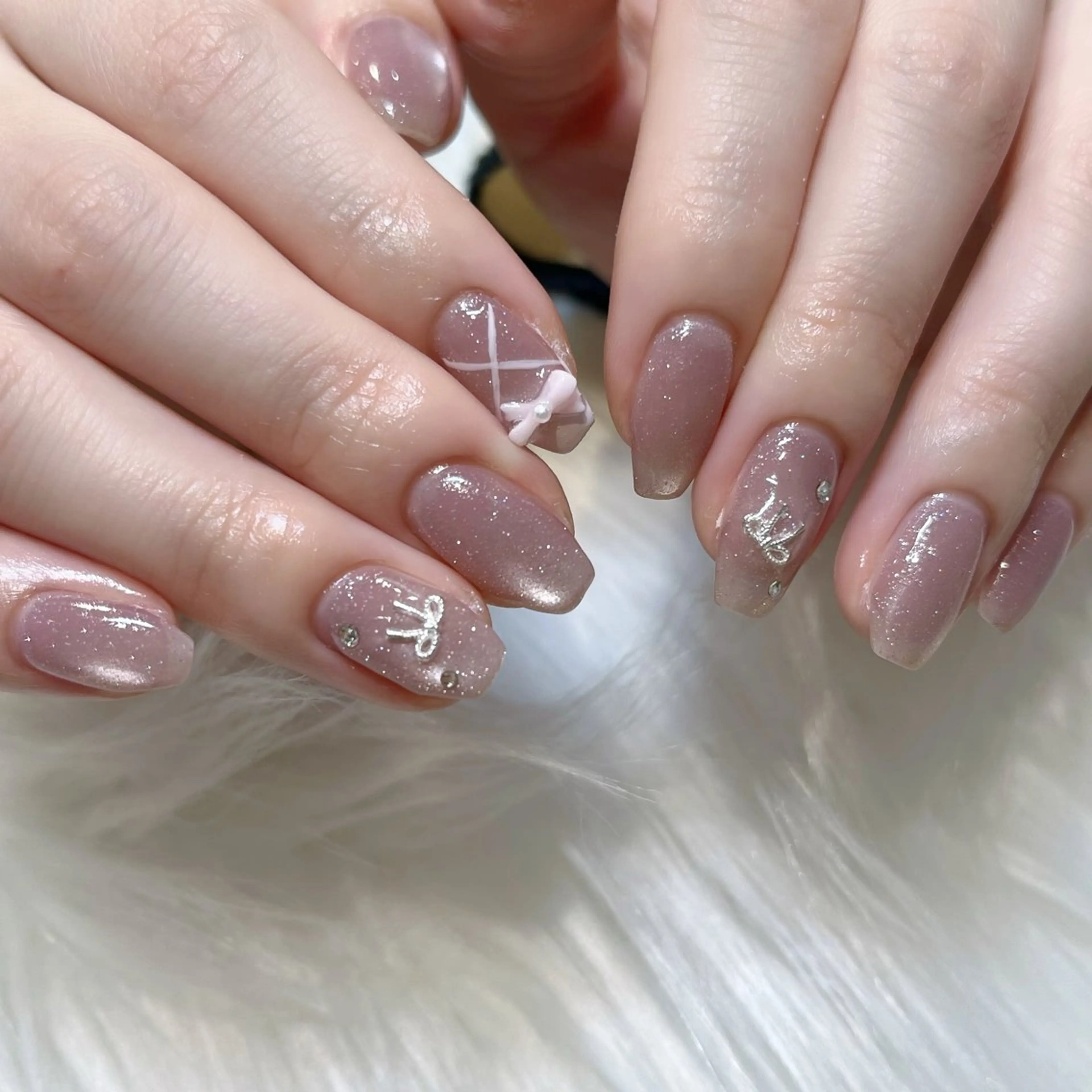 ネイル アートネイル フラッシュネイル フラッシュマグ ガーリー 韓国ネイル KOKONA 🎀のネイルデザイン