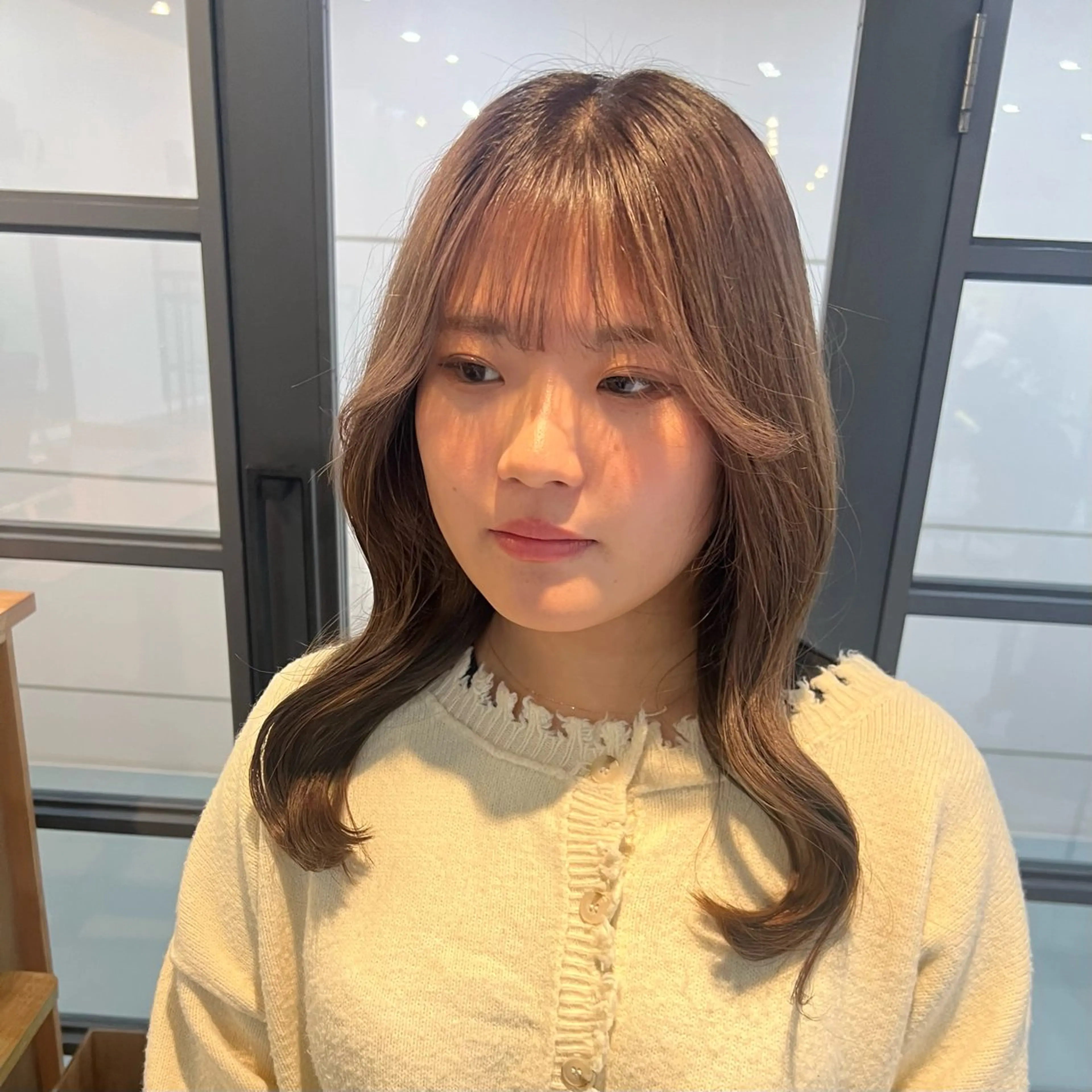 ミディアム カラー くびれヘア Neale. ユメのヘアスタイル