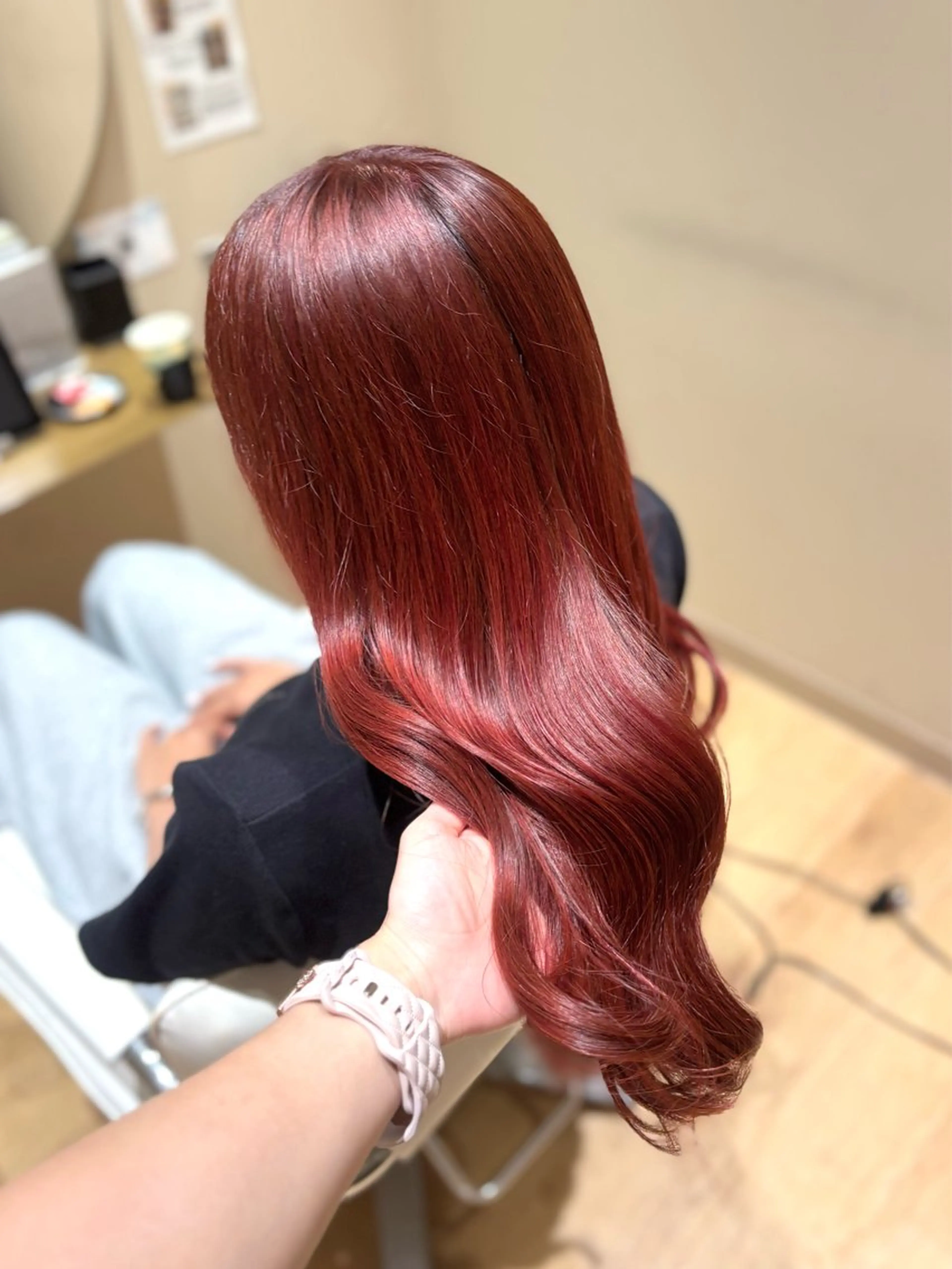 ロング カラー ヘアアレンジ ブリーチ ダブルカラー ブリーチなしカラー レッドカラー ヘアカラー トリートメント miwa♡暖色カラー 盛れる顔周り.ヘアメのヘアスタイル