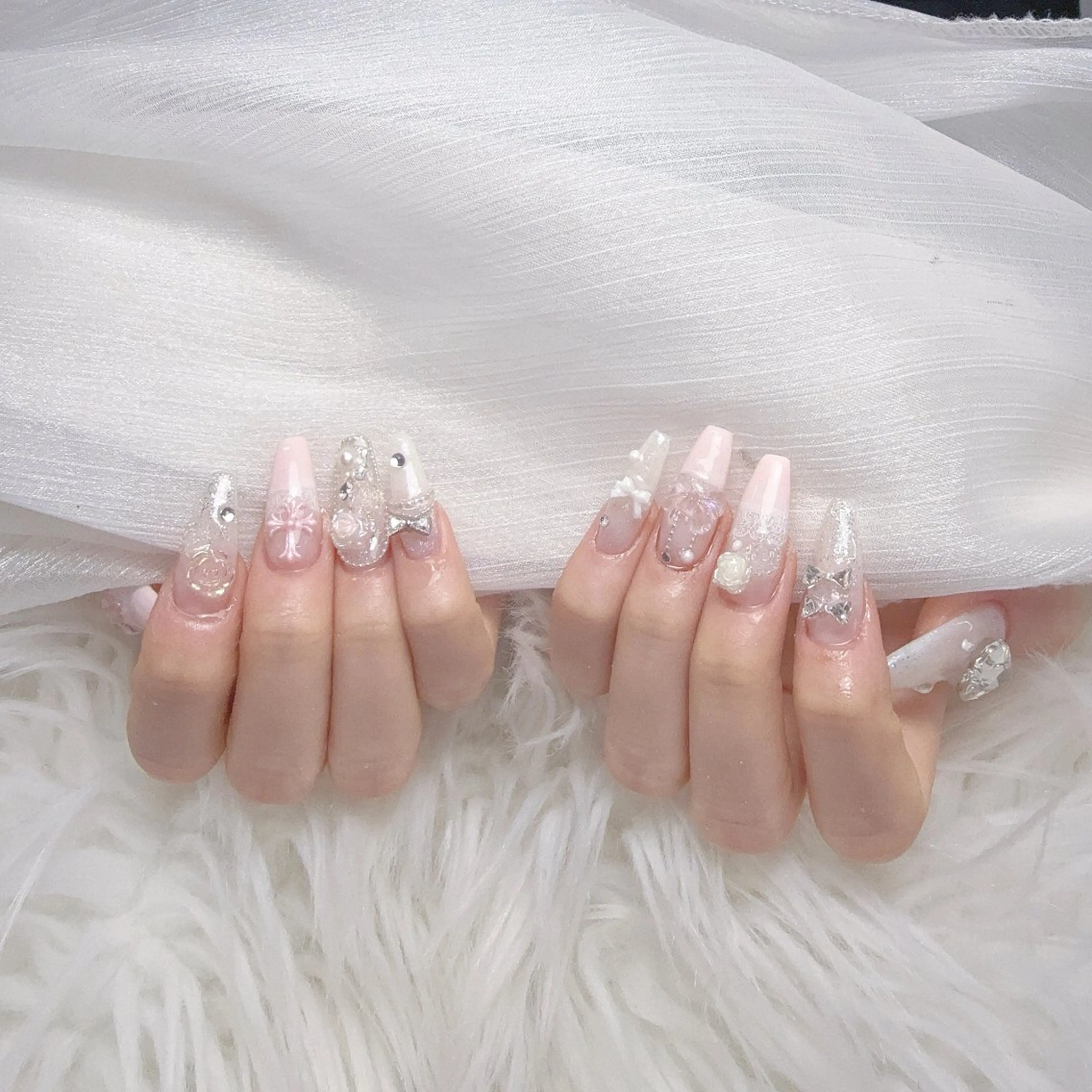 ネイル ENSalon 愛佳のネイルデザイン