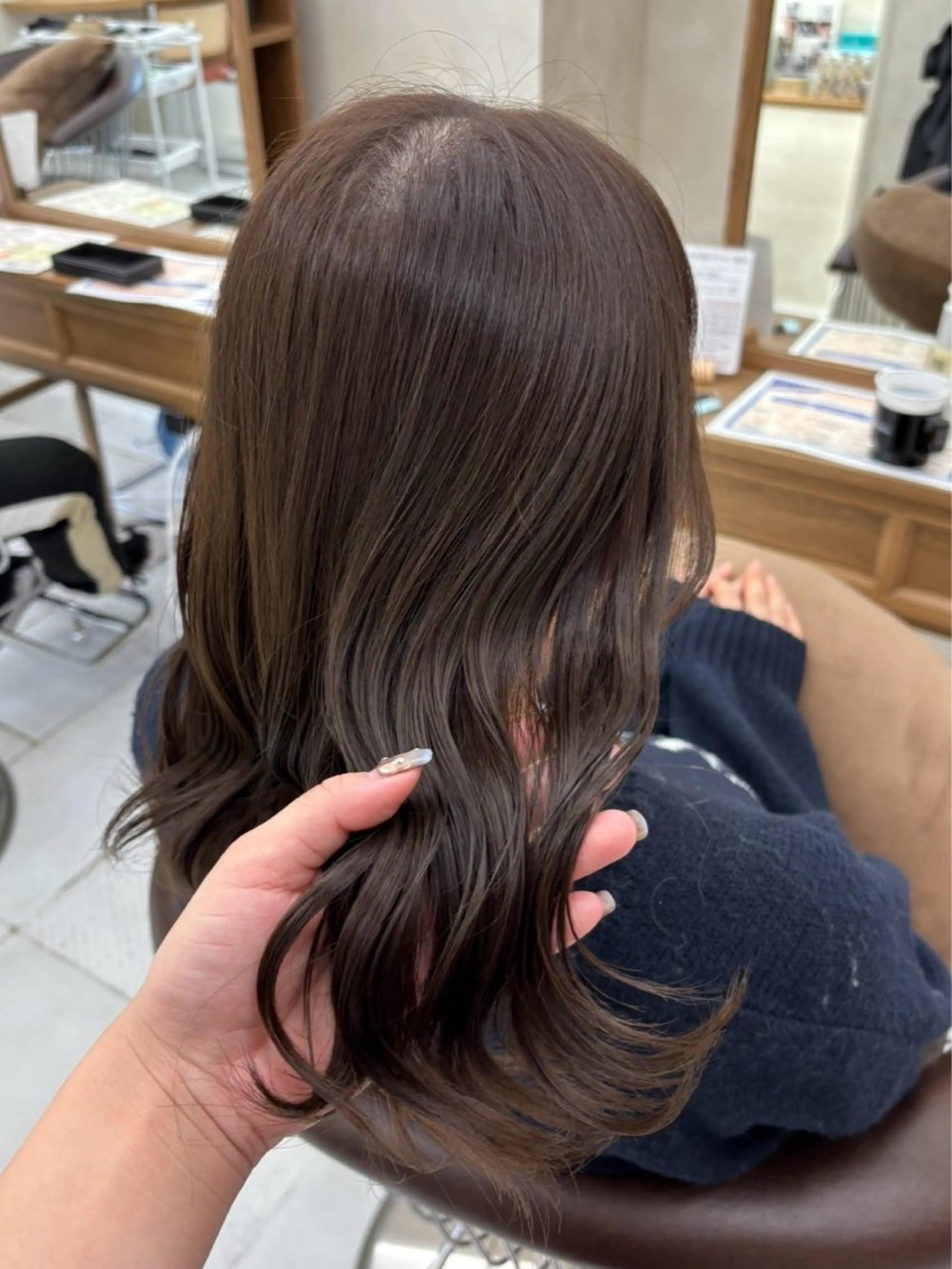 セミロング 外人風ハイライト/ ブリーチなしカラーのヘアスタイル