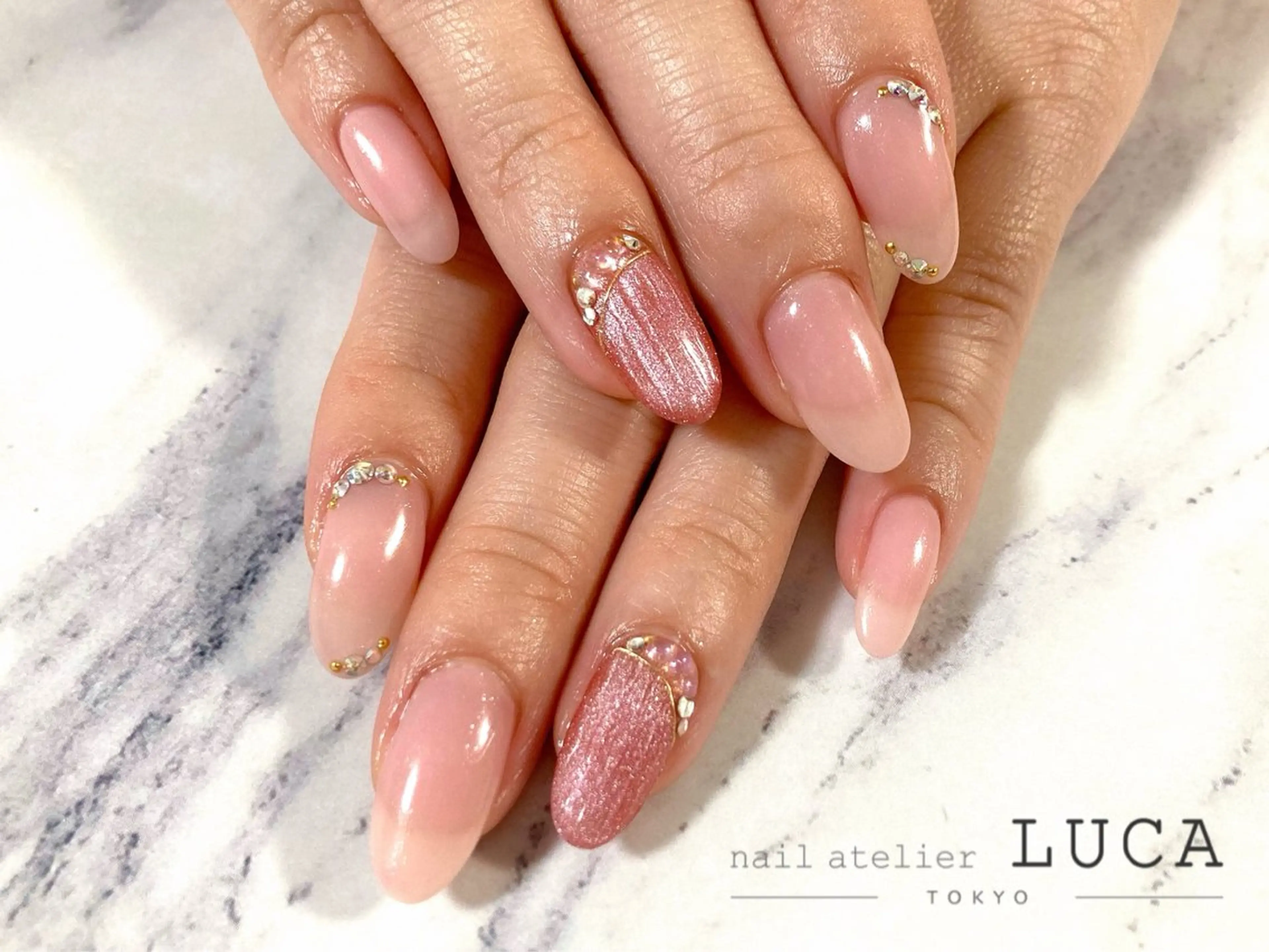 【ハンド】【オフあり】✨️トレンド定額デザイン✨️（デザイン24種、カラー300色以上）※初回オフ代込みの写真