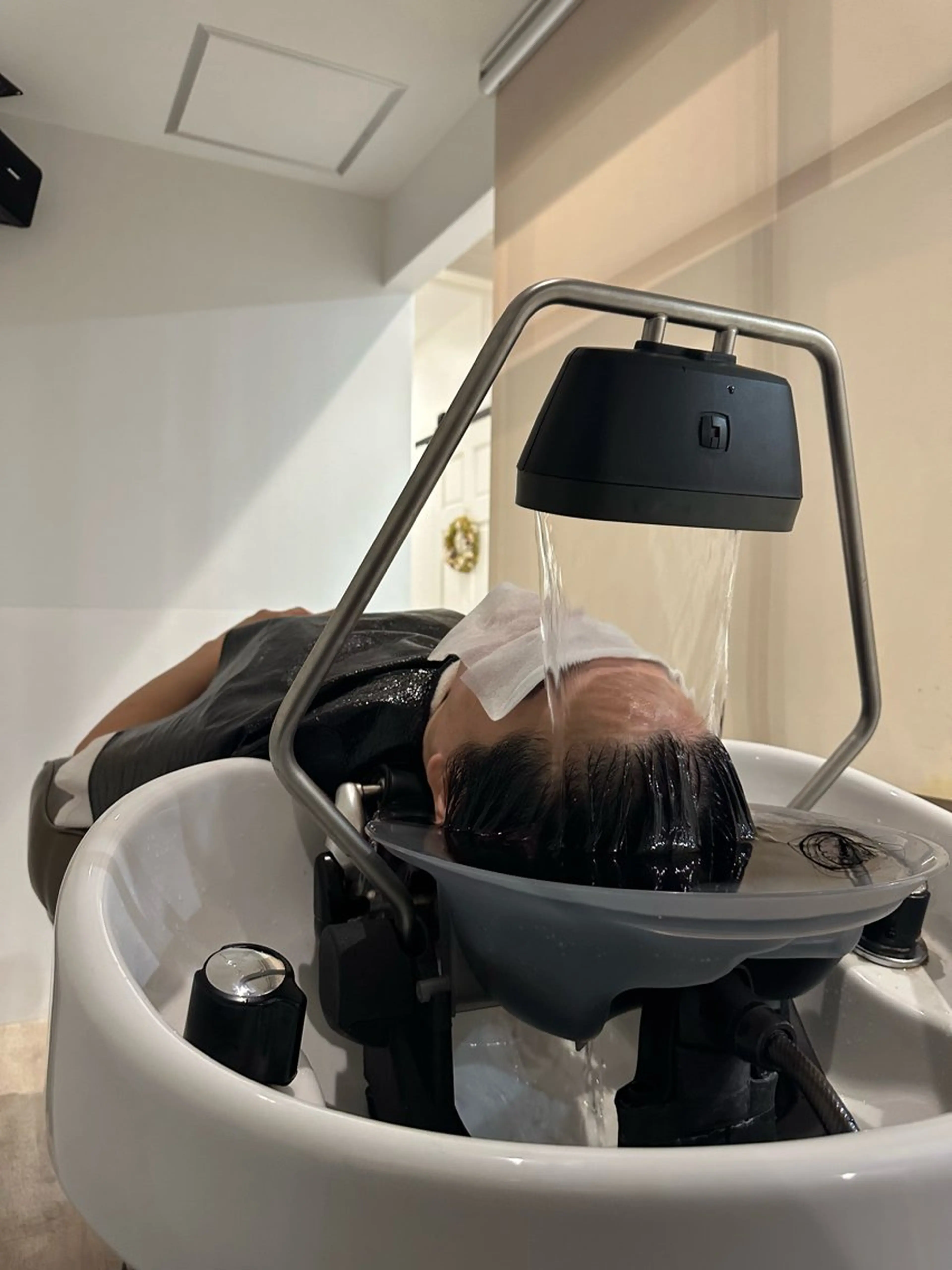 【🎄12月限定🎄】リタッチ+頭浸浴（シャンプーブロー込）※ブリーチ×の写真