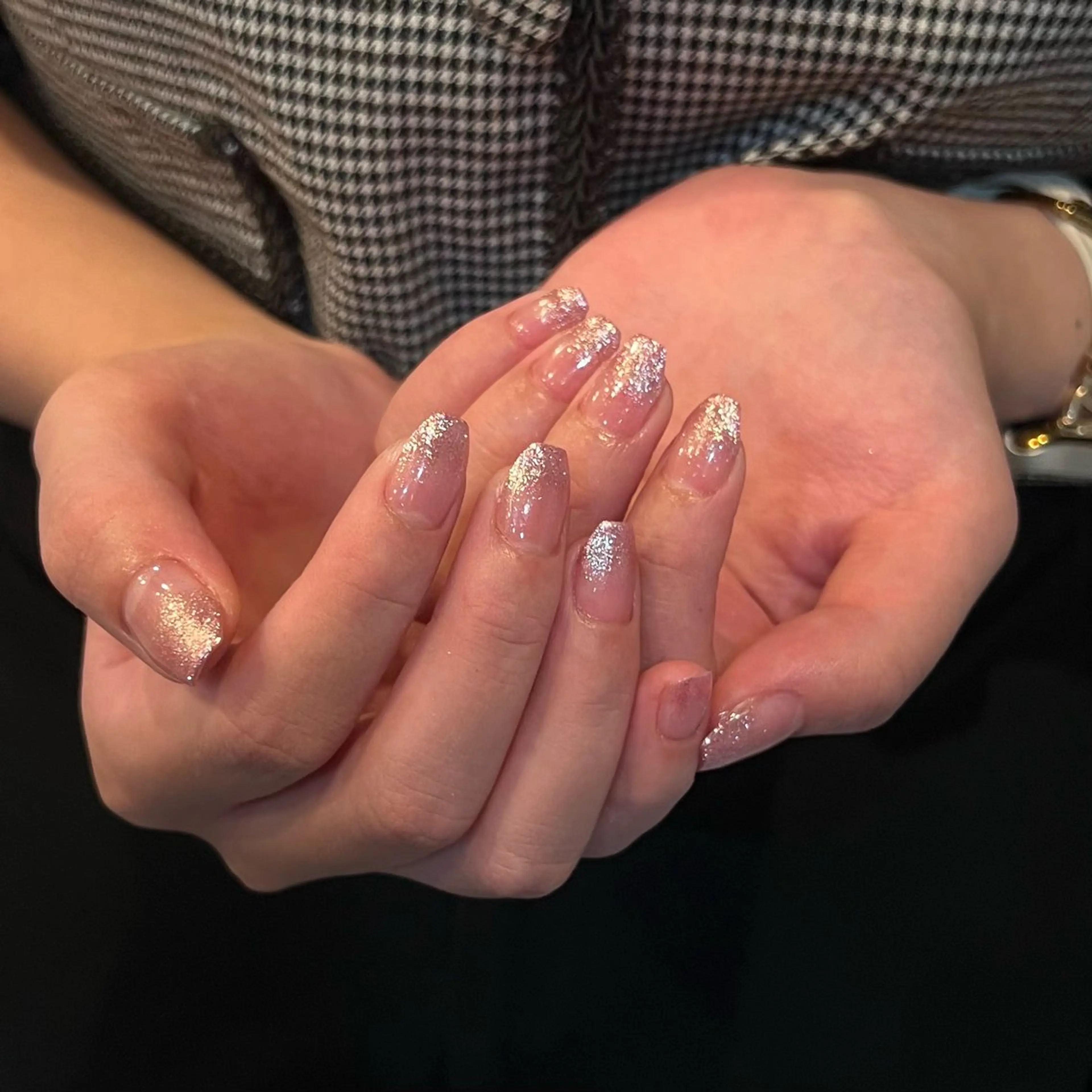 ハンド　ベースデザイン🫧ラメグラorカラーグラデーション【オフ有】の写真