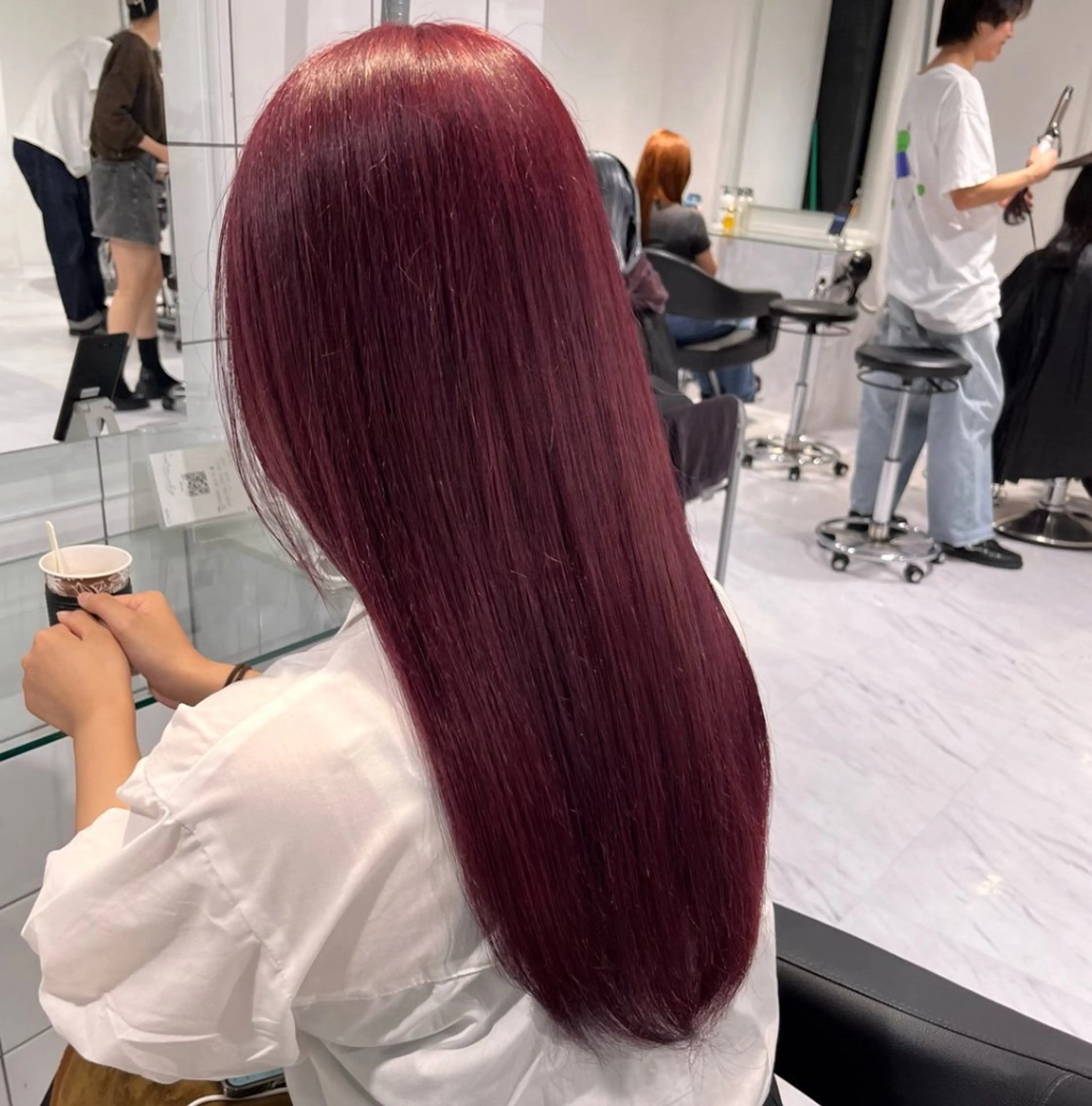 ロング カラー 🫧うる艶トレンド 🫧透明感カラーのヘアスタイル
