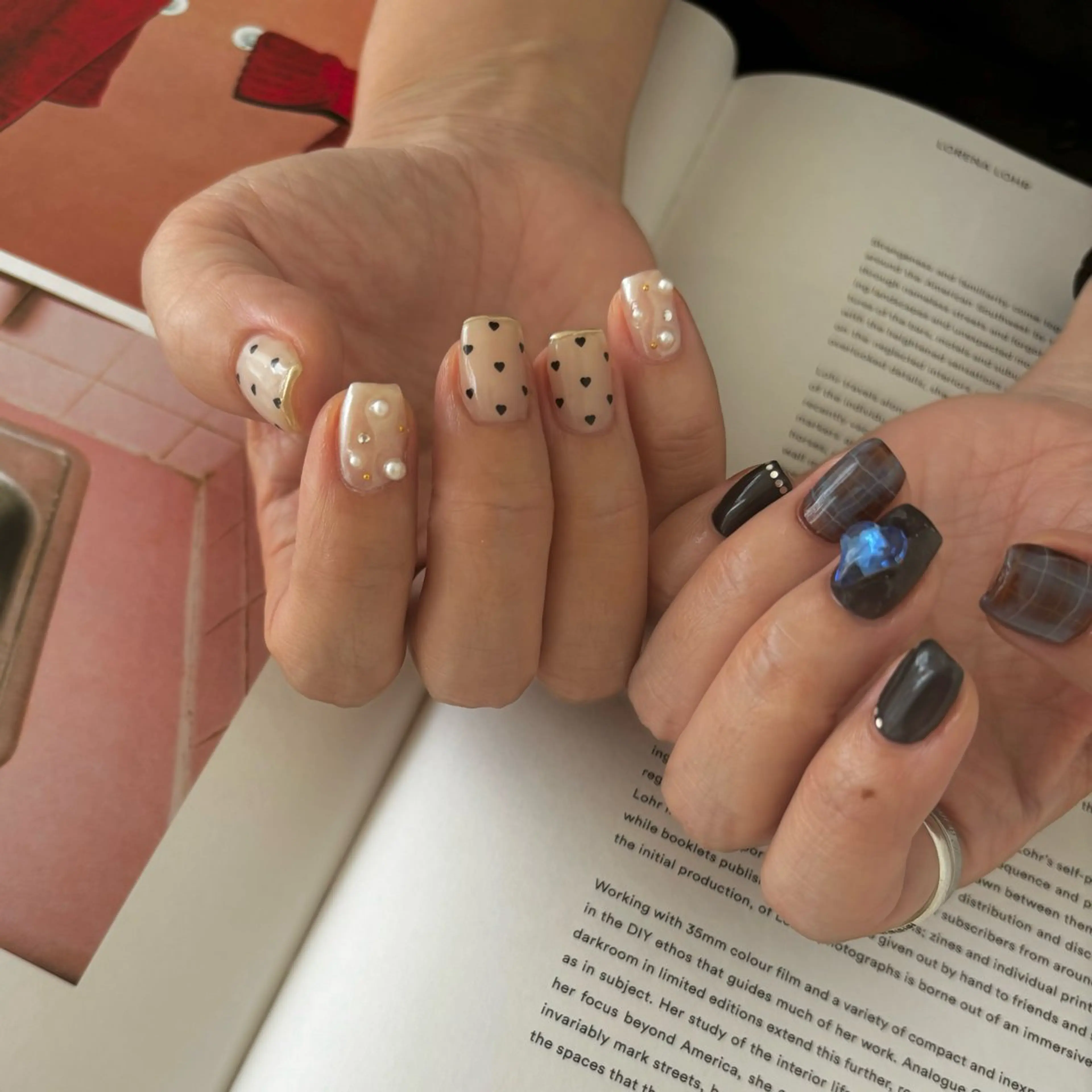 ネイル ブラウン ハート ハンドネイル Maede Kanaのネイルデザイン