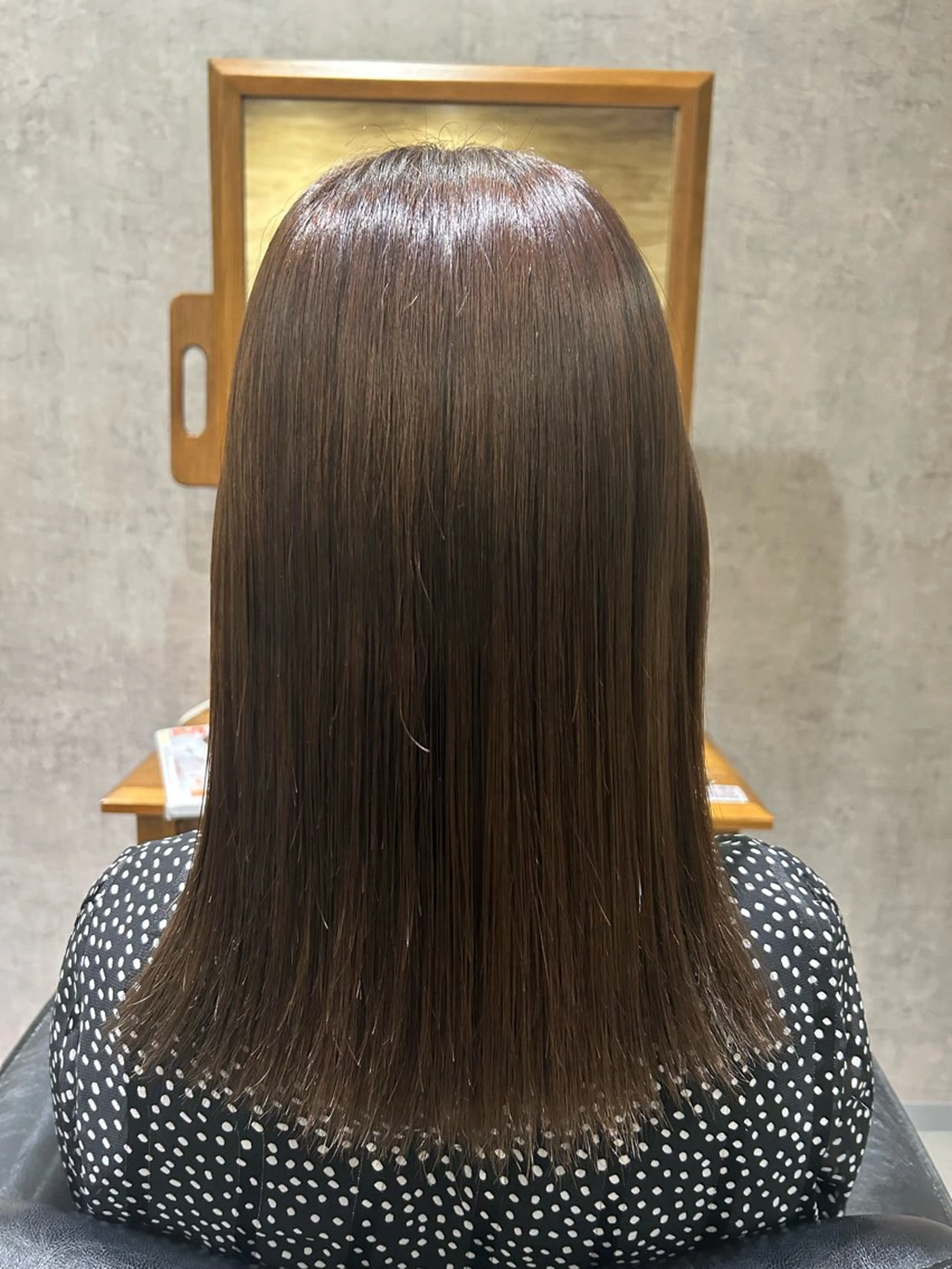 カラー 稲井 裕美のヘアスタイル