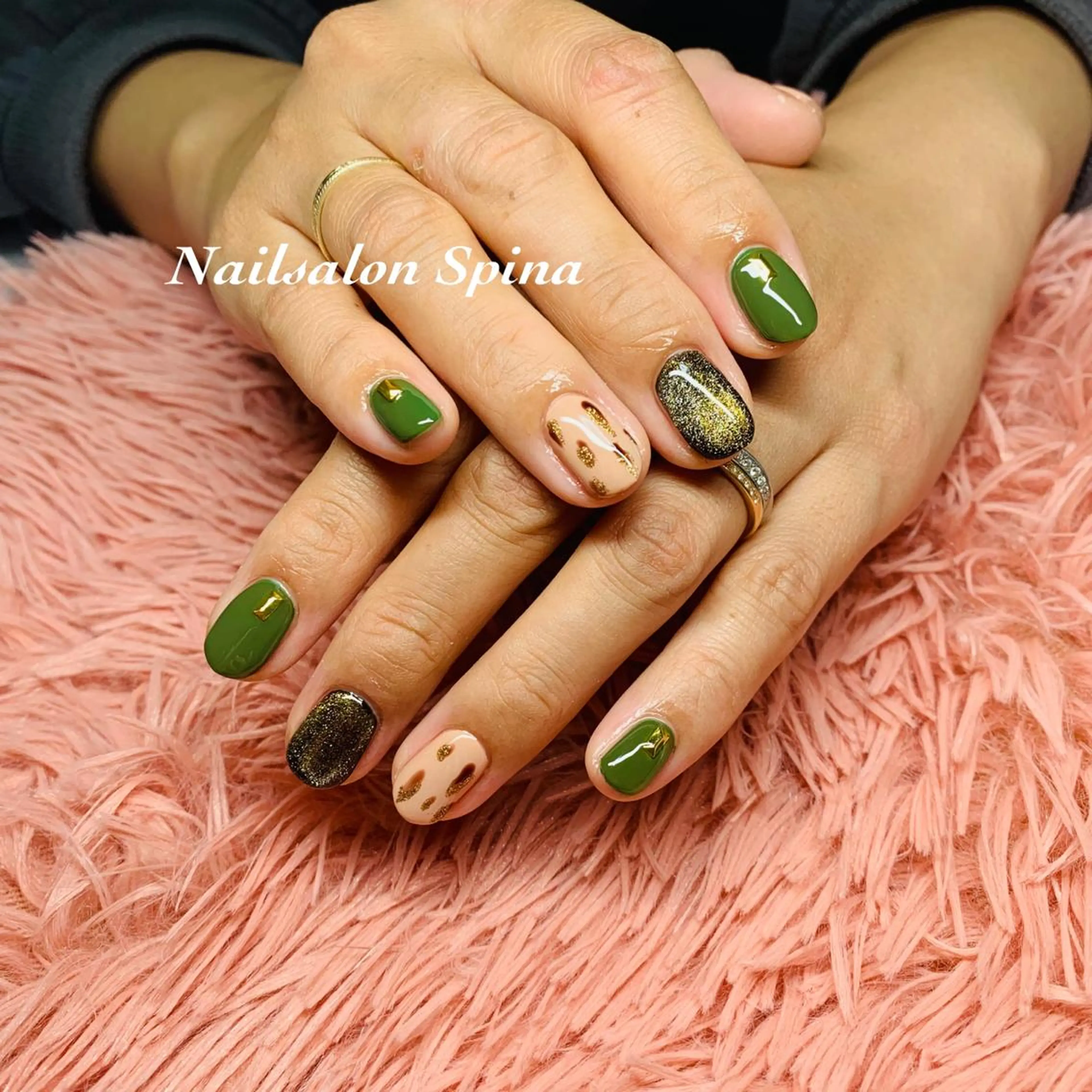 ネイル アニマル柄 アートネイル ジェルネイル マグネットネイル Nailsalon Spina 琴美のネイルデザイン