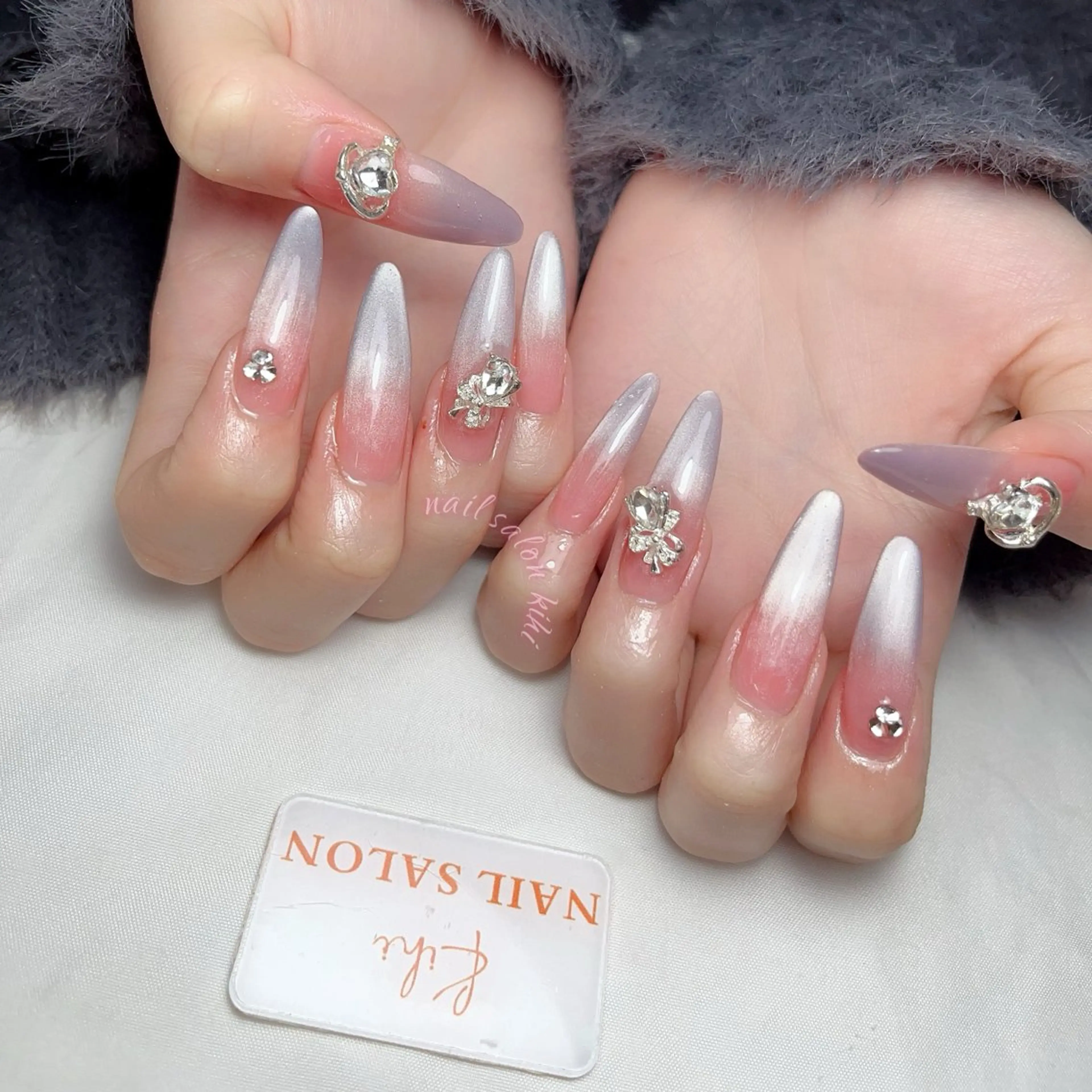 ネイル アートネイル フレンチネイル ジェルネイル グラデーション 韓国ネイル ハンドネイル ハンドケア さくら💮💮 【オフ無料】のネイルデザイン