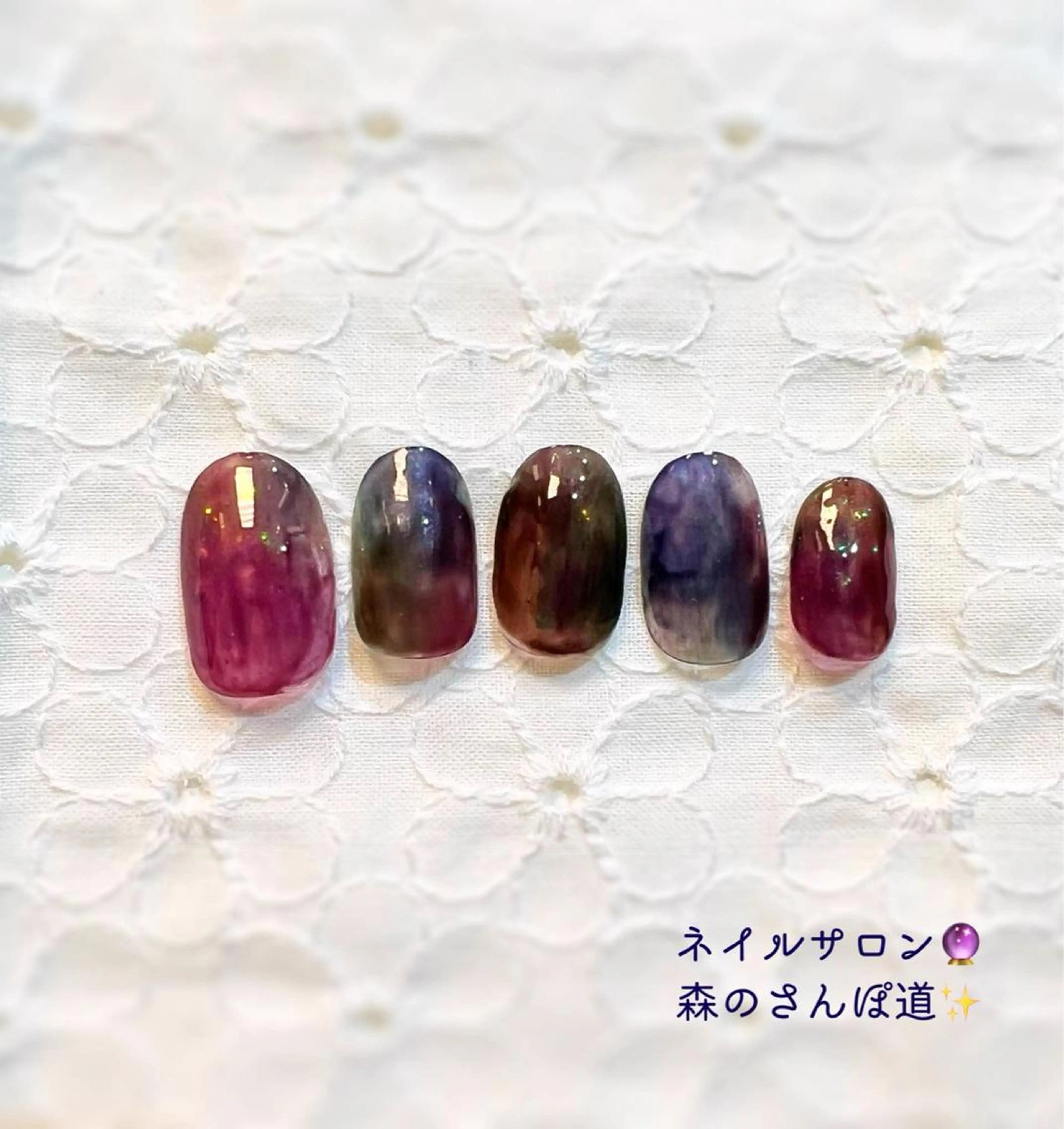 ネイル アートネイル オーロラネイル ハンドネイル 森のさんぽ道所属・ショートネイル 森のさんぽ道のネイルデザイン
