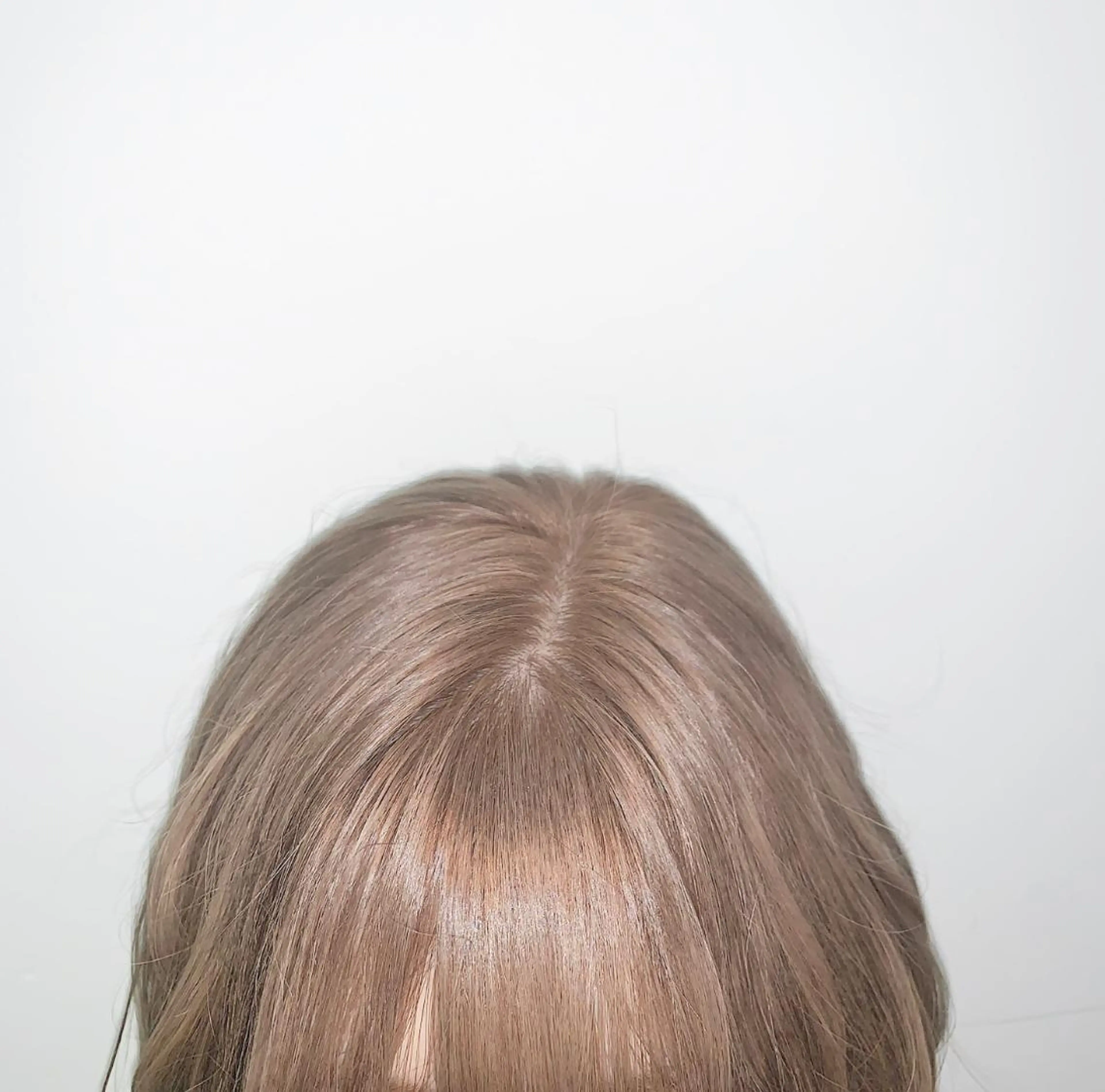 ショート カラー ベージュカラー ブリーチ ホワイトベージュ ブリーチソムリエ認定 梅田茶屋町Eir辻のヘアスタイル