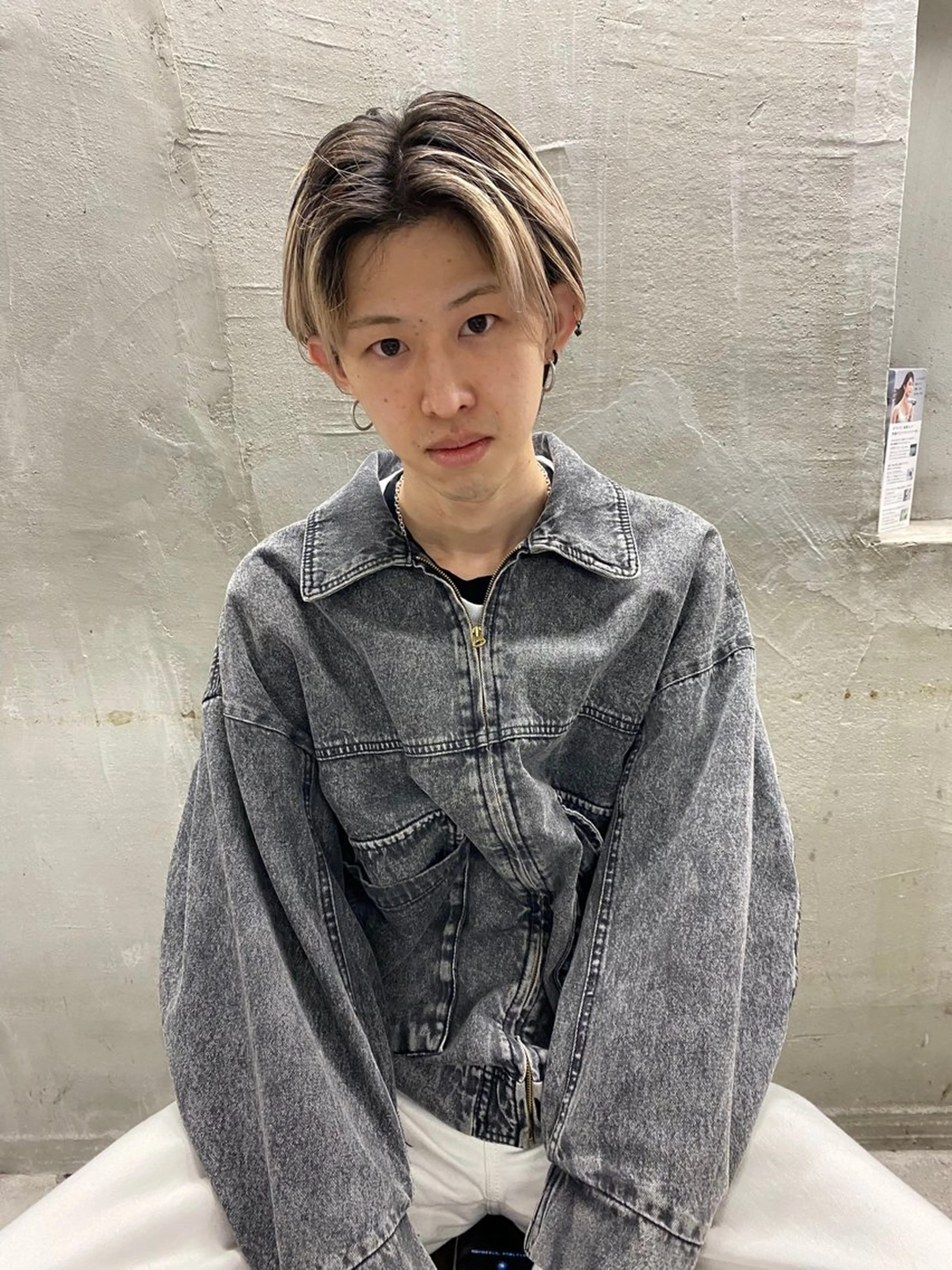 ミディアム メンズ センターパート カット トリートメント パーマ、髪質改善 カズマのヘアスタイル