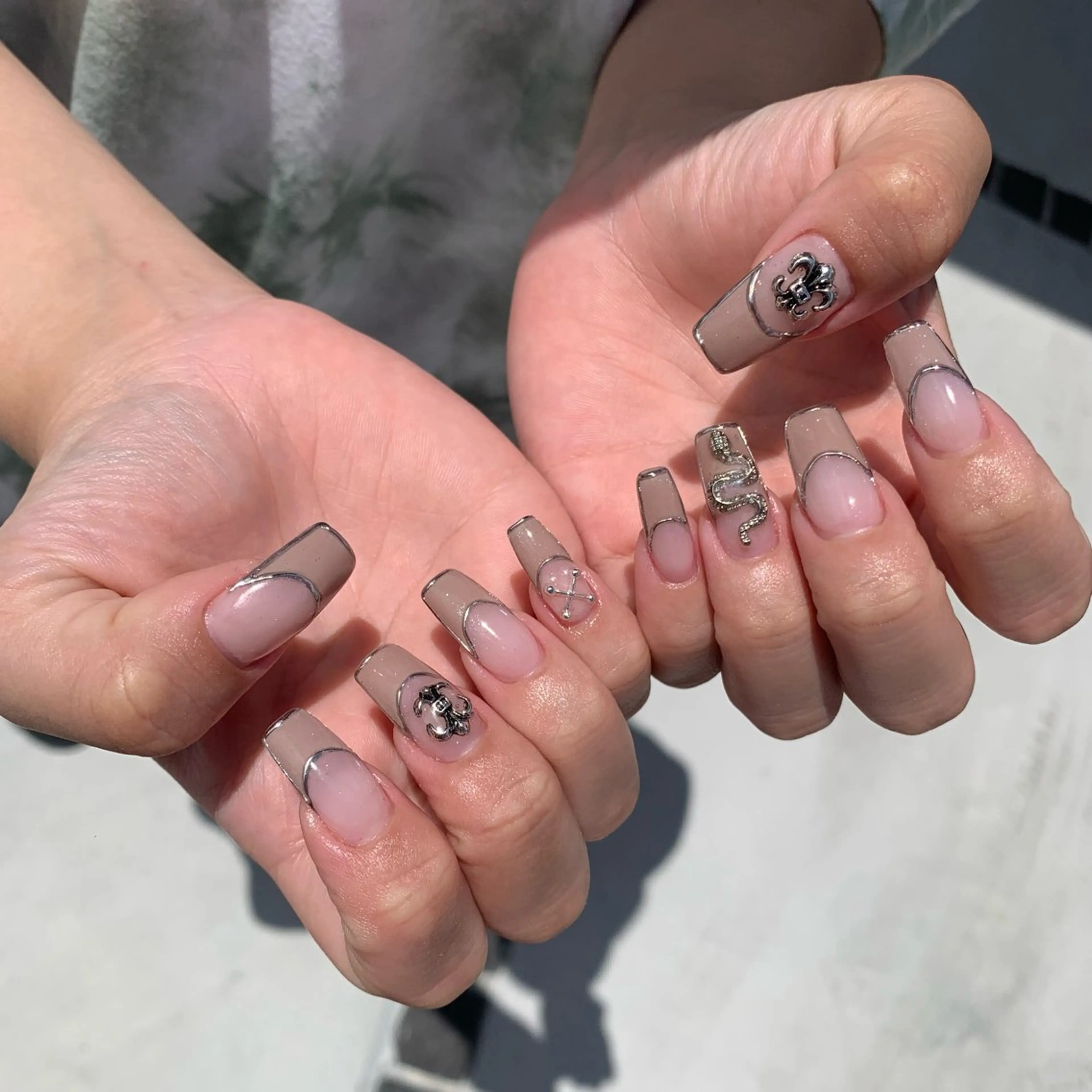 ネイル ジェルネイル ロングネイル スカルプネイル ネイルチップ ワンホンネイル happiness nailのネイルデザイン