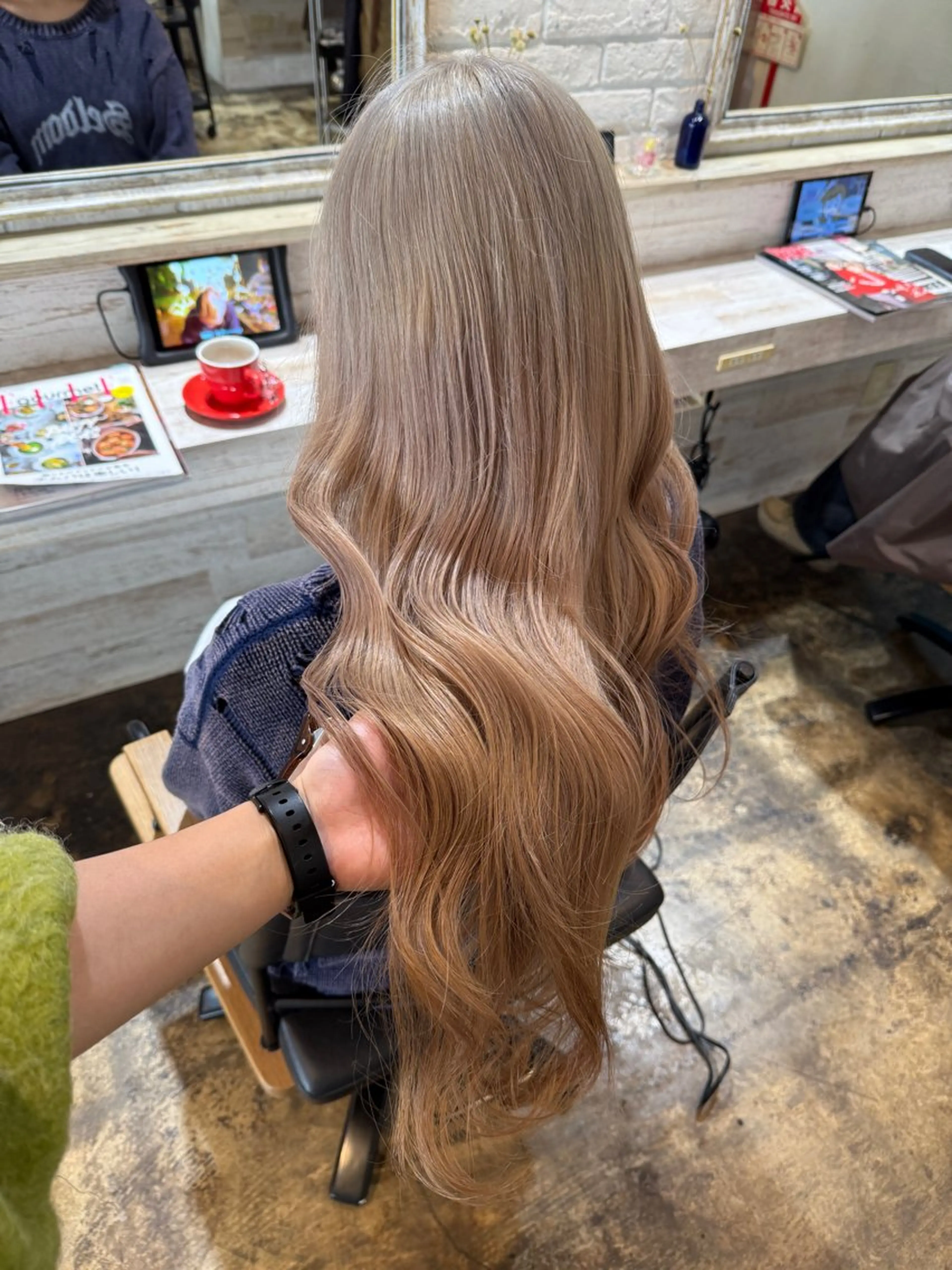 ロング カラー カット ヘアカラー トリートメント 透明感カラー/パーマ 🌀アオノのヘアスタイル