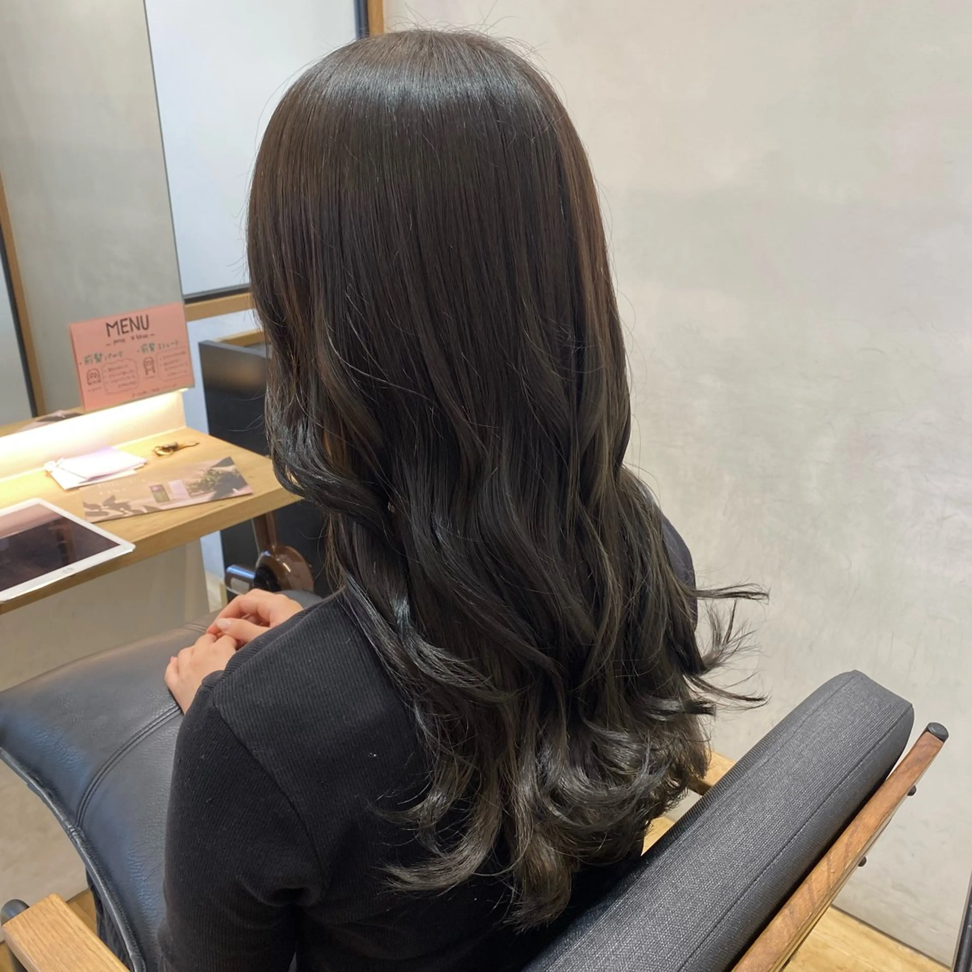 ロング カラー ヘアカラー ついざき はるかのヘアスタイル