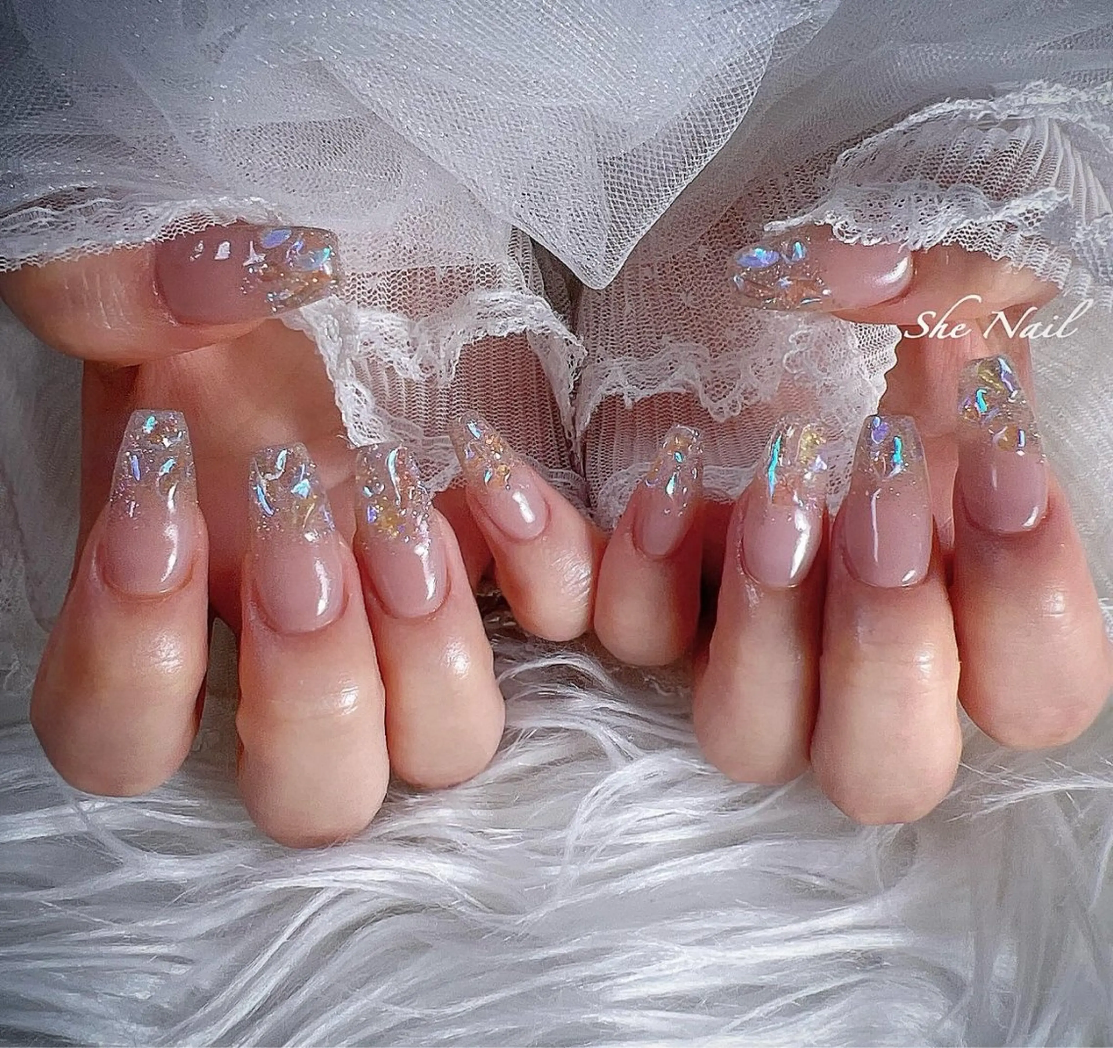 ネイル チークネイル ドット 長さ出し グラデーション マグネットネイル She   Nail所属・ISA_ BELLAのネイルデザイン