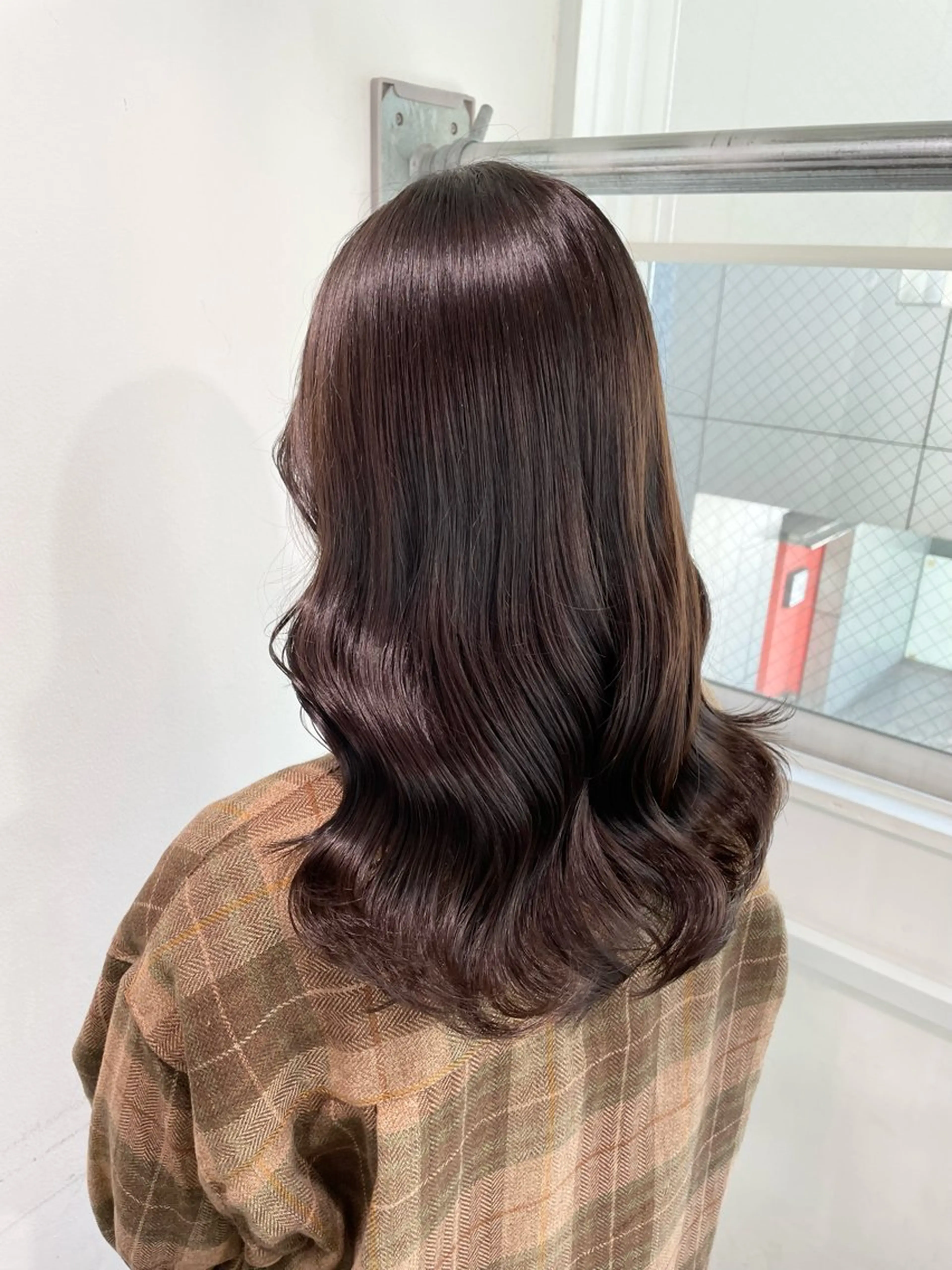 セミロング カラー ヘアカラー トリートメント 🪞韓国🤍大人っぽ 艶髪🤍FRUITSのヘアスタイル