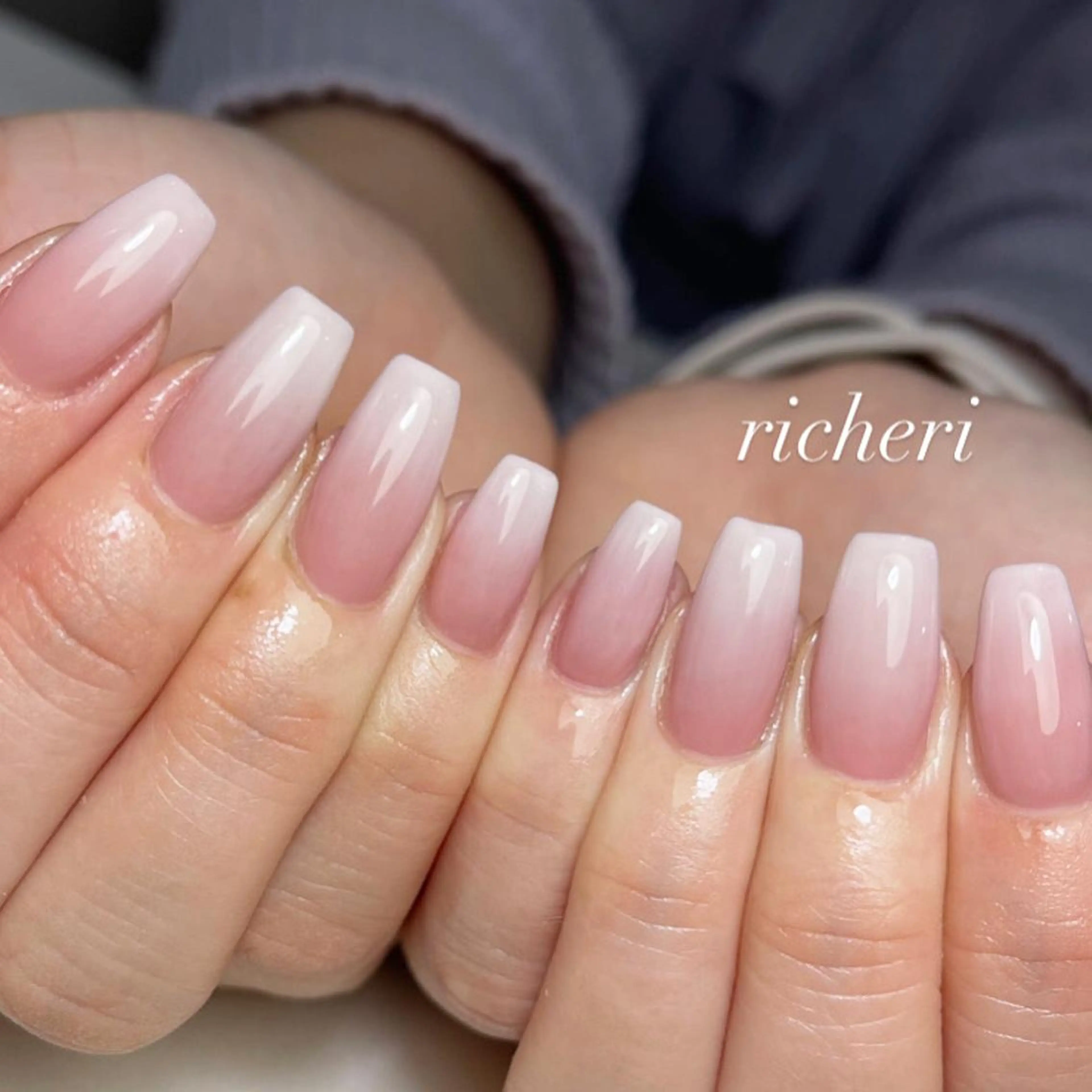 ミディアム ネイル ハンドネイル richeri beautyのネイルデザイン